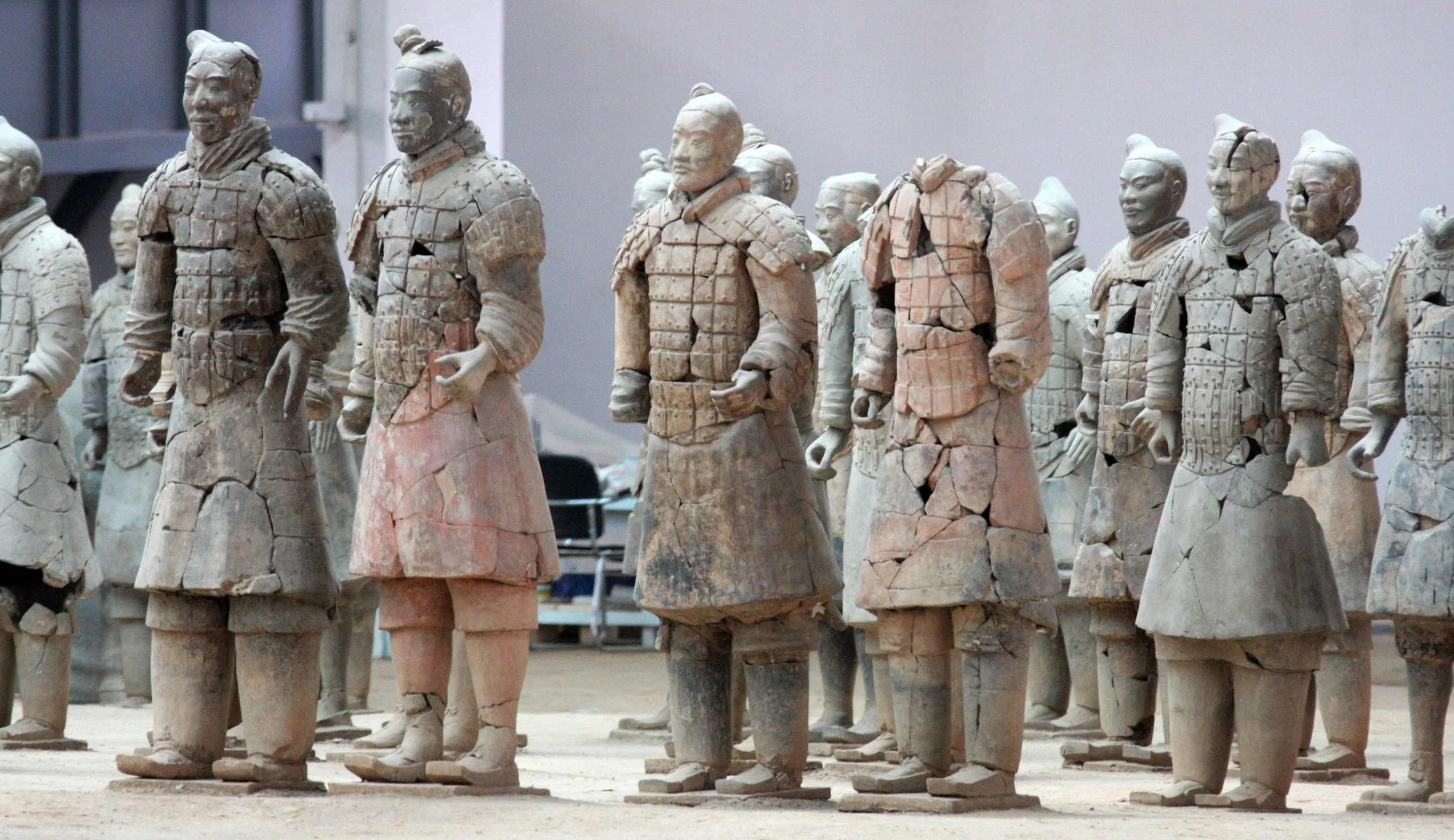 XIAN - TERRA COTTA WARRIORS - MARCH 2011 (86).JPG
