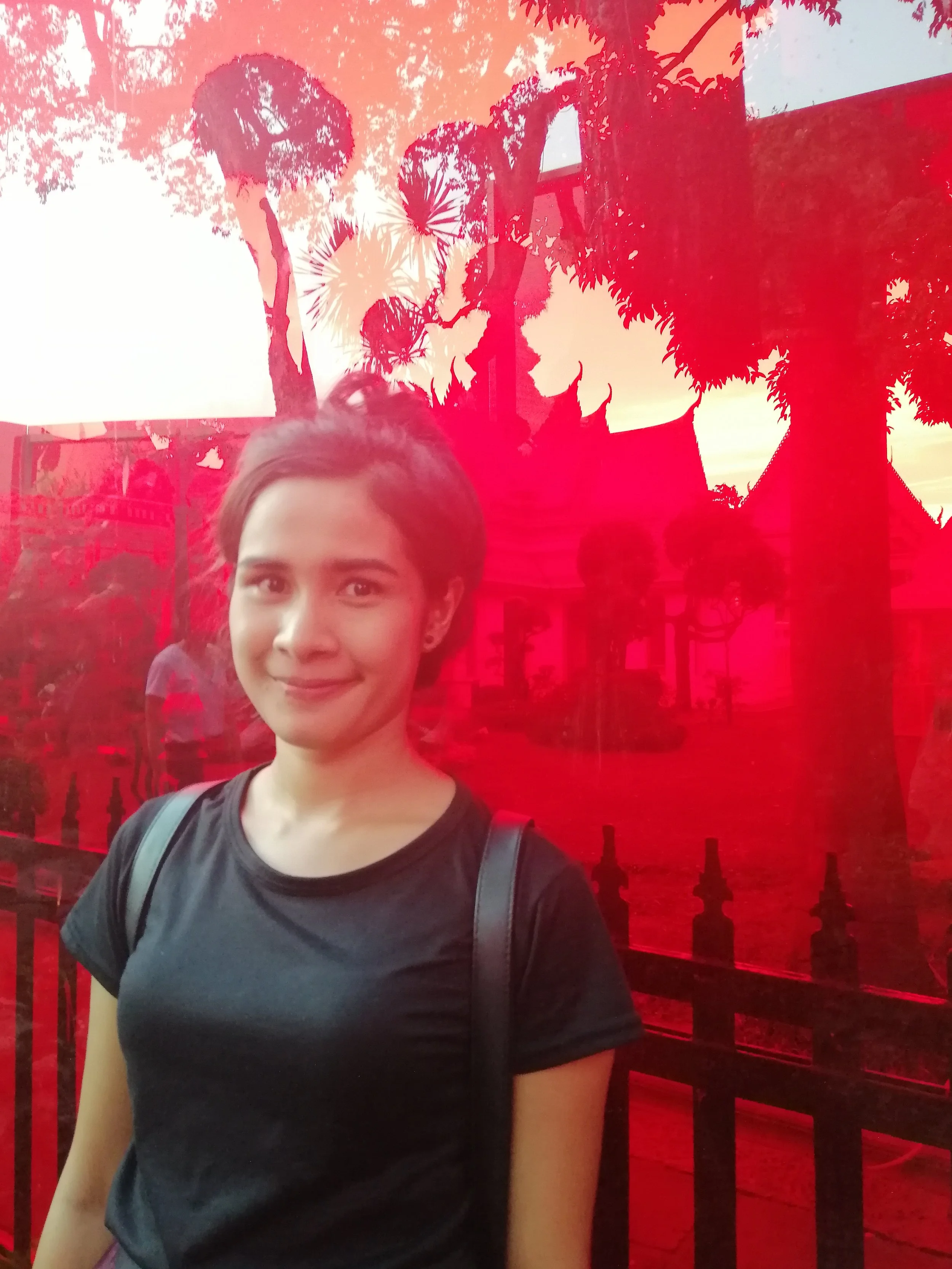 2018 Pics with Gift in Thailand (261).jpg