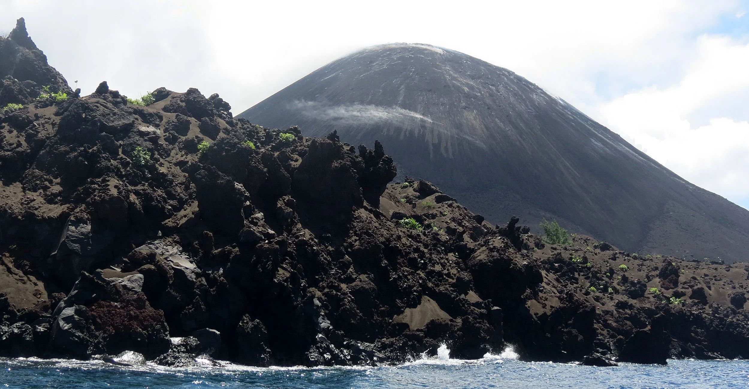KRAKATAU NATIONAL PARK - JAVA BARAT INDONESIA (19).JPG