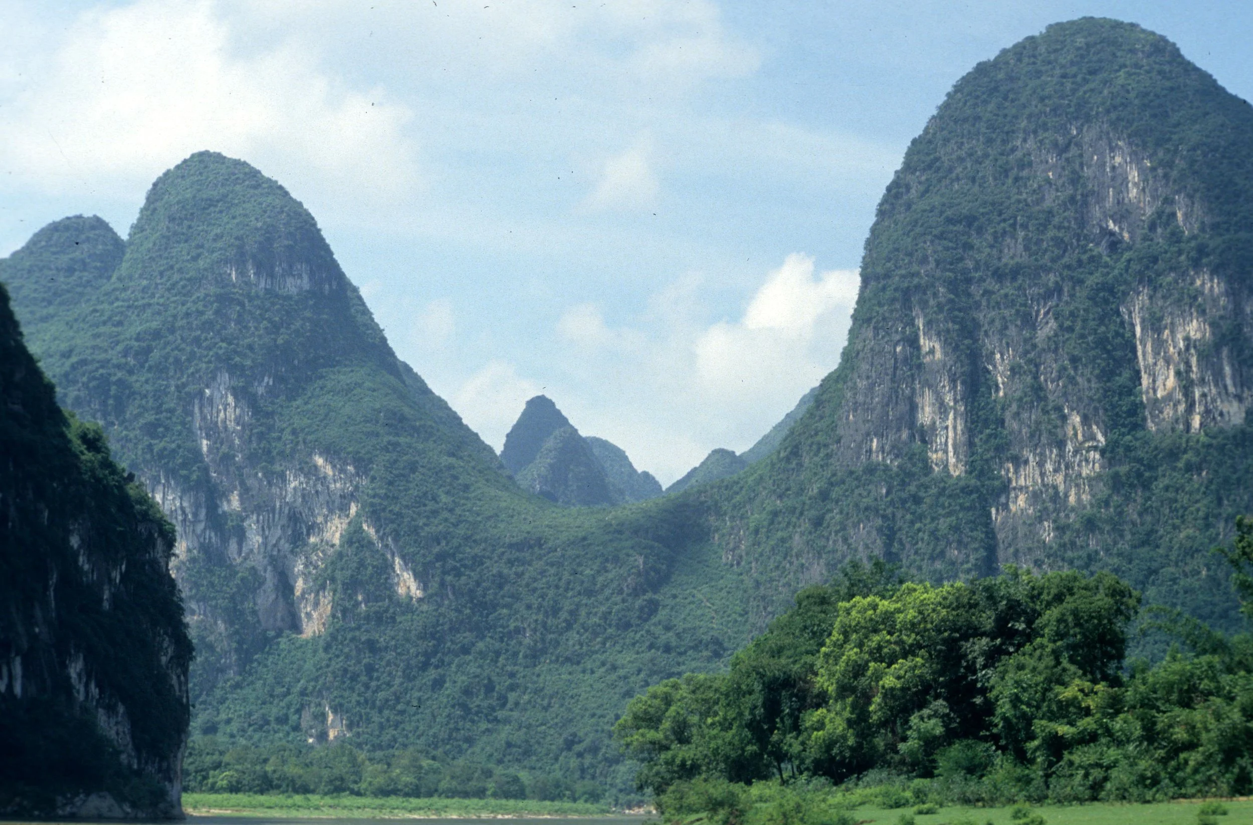 GUILIN - LI RIVER KARST TOPOGRAPHY (6).jpg