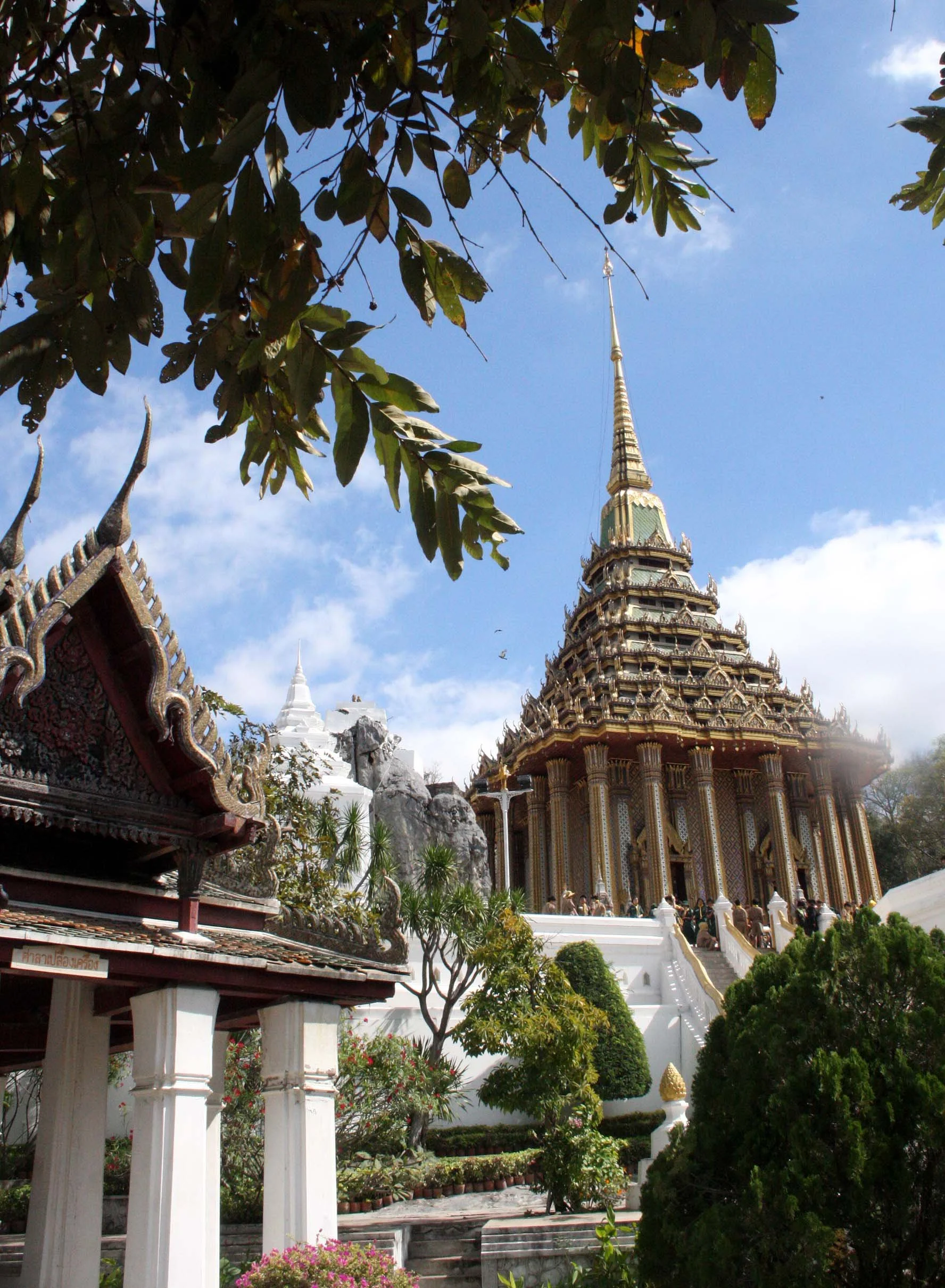 PRAPUTABAT - WAT PRAPUTABAT - CHRISTMAS IN THAILAND TRIP 2008 (12).JPG