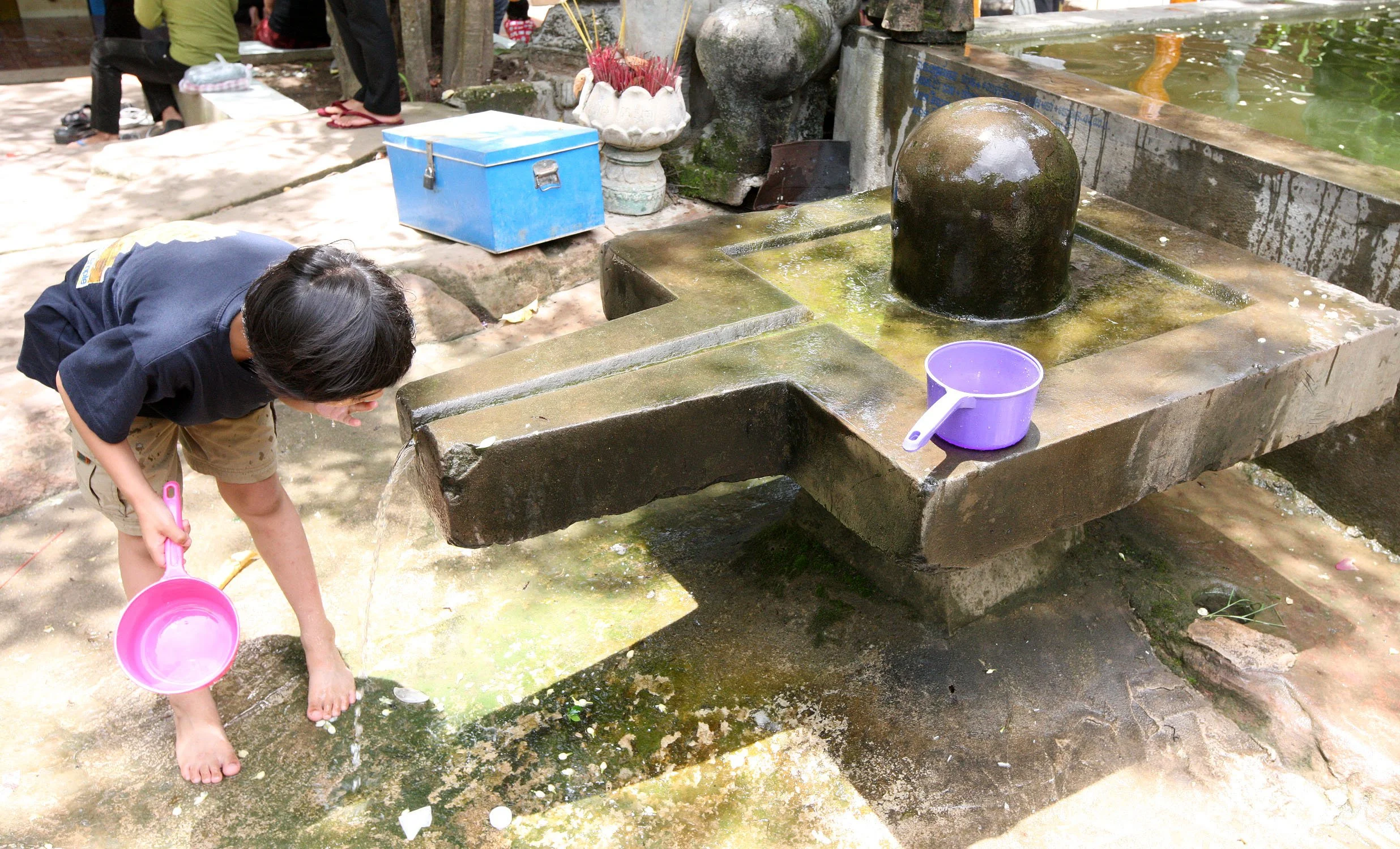 KULEN MOUNTAIN - CAMBODIA - JULY 2010 (5).JPG