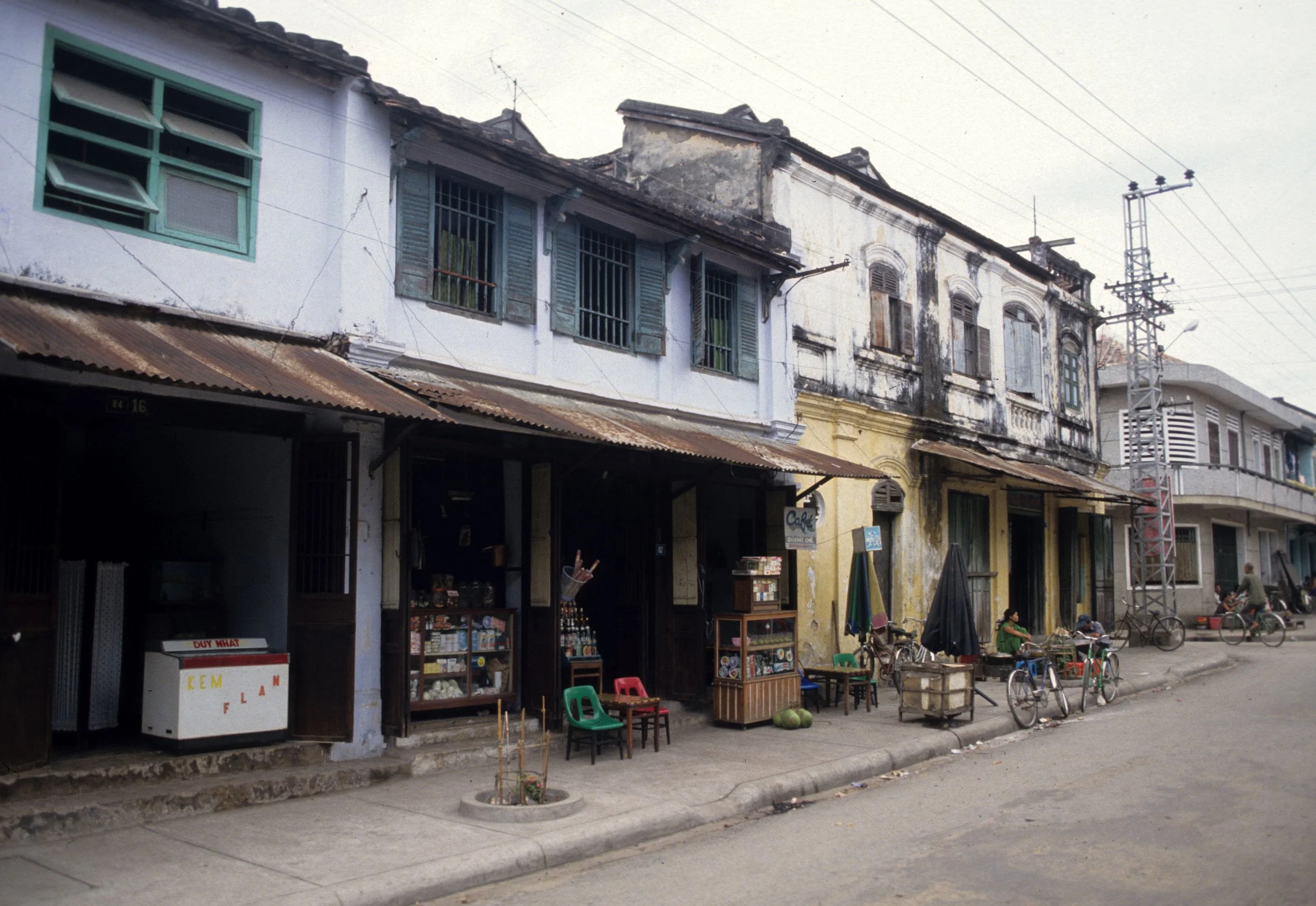 HOI AN STREET SCENES (2).jpg