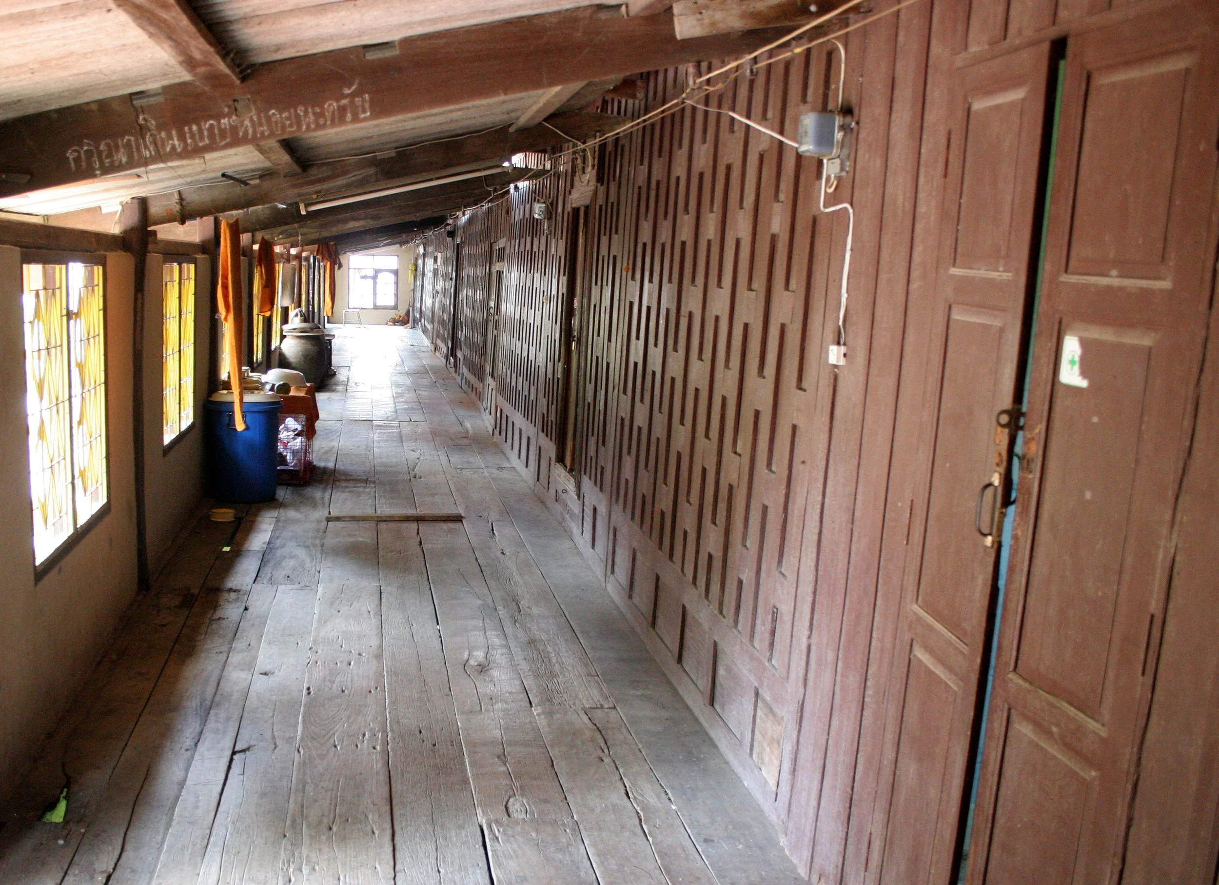 AYUDTHAYA - 2008 - VISITING UNCLE DANG (13).JPG