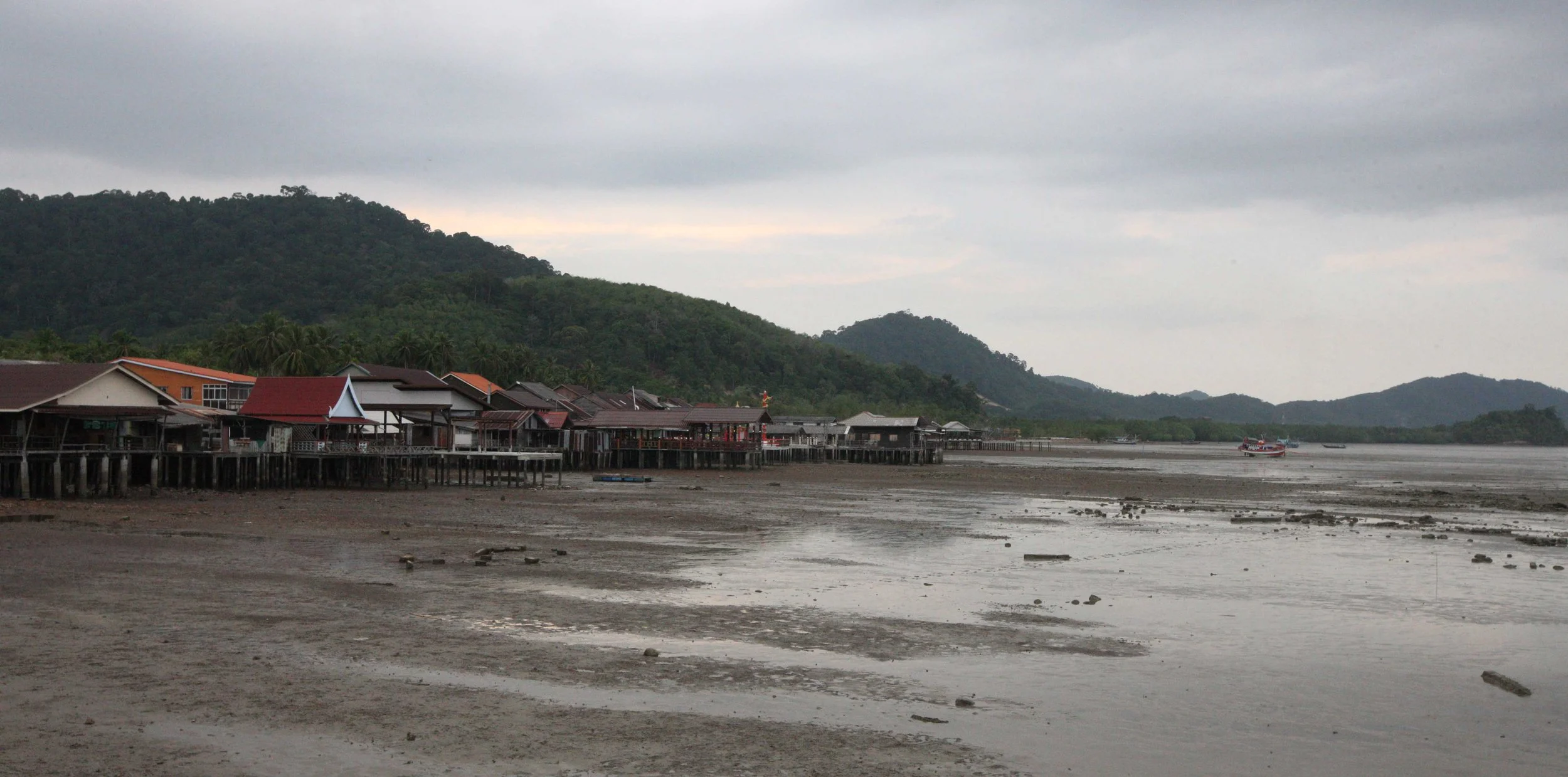 2015 Koh Lanta Songkran with friends from ISB (128).JPG