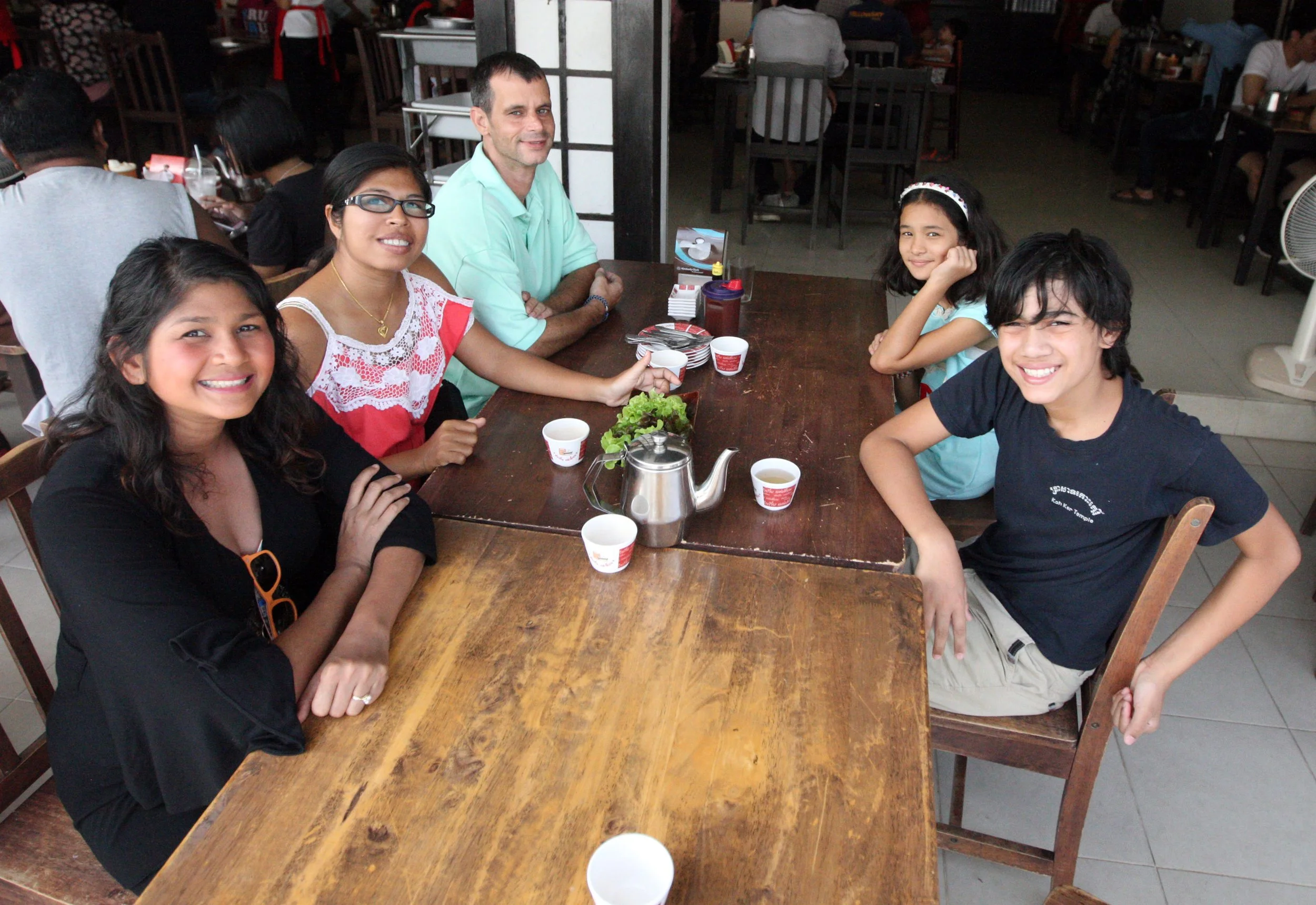 2014 Nakhonsithammarat with Family (1).JPG