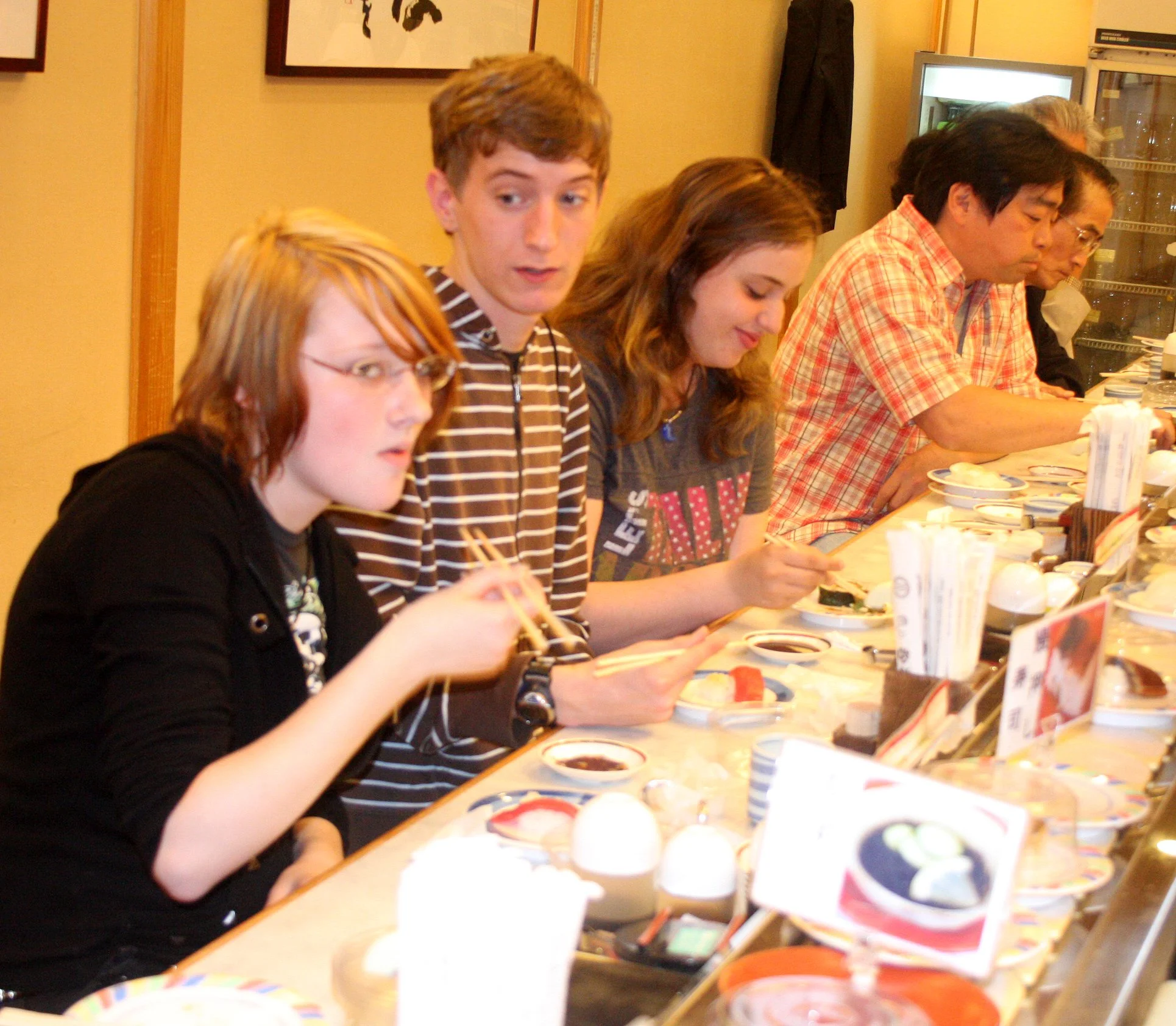 KYOTO - MAY 2009 - SUSHI WITH MY STUDENTS (3).JPG