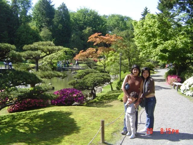2006-5-20 DAY TRIP TO SEATTLE WITH POM AND FAMILY TO SEE BONSAI AND JAPANESE GARDENS ETC (15).jpg