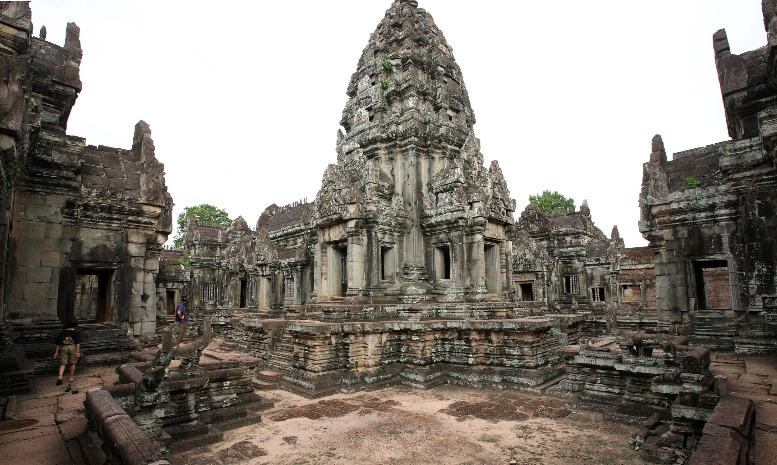 BANTEAY SAMRE TEMPLE - CAMBODIA (6).JPG