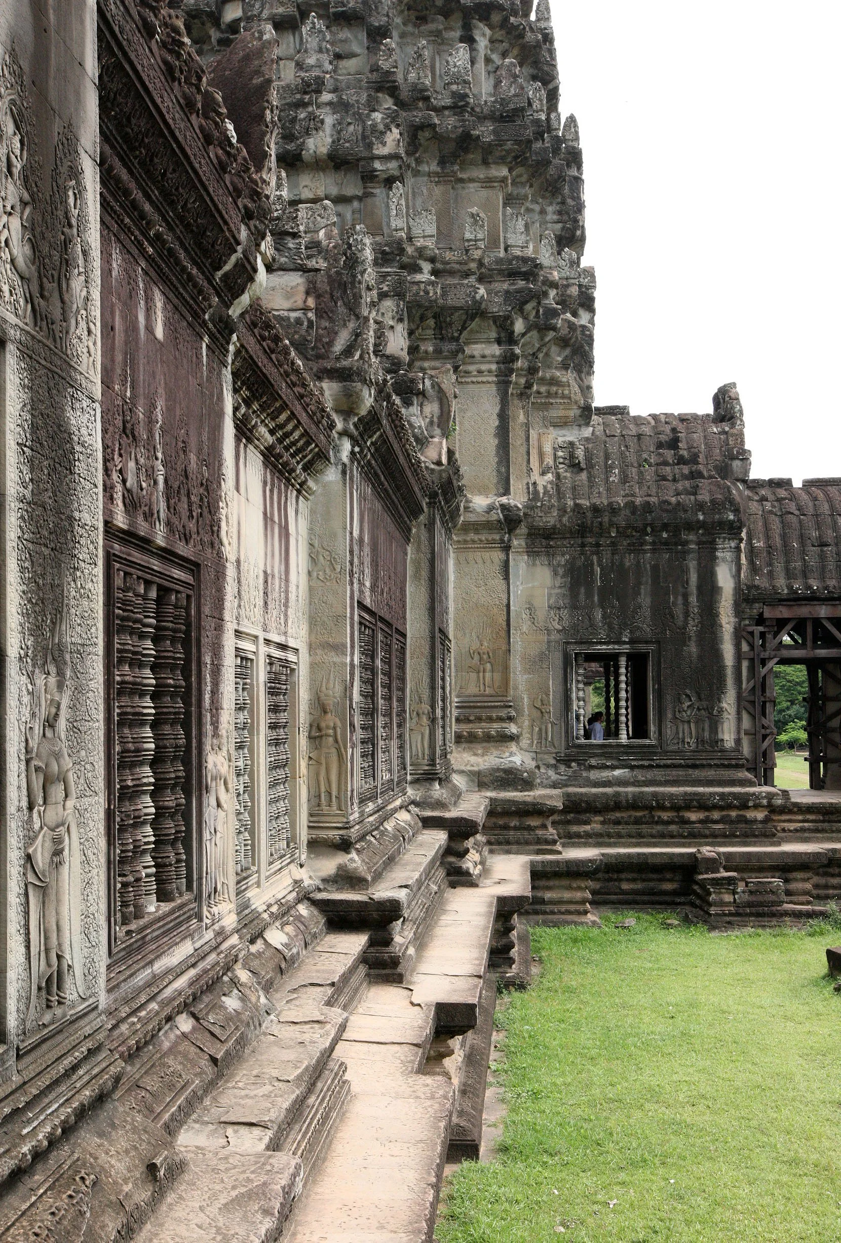 ANGKOR WAT - JULY 2010 (5).JPG