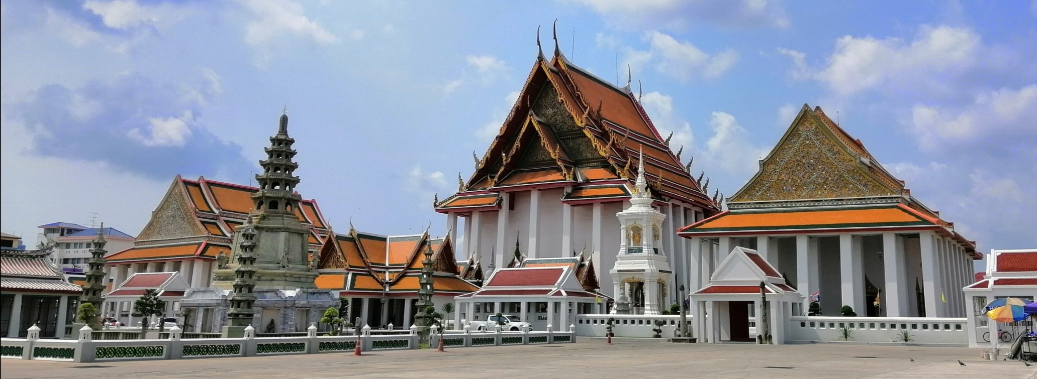 2020 Wat Arun with Liana, Cokie and Gift (65).jpg