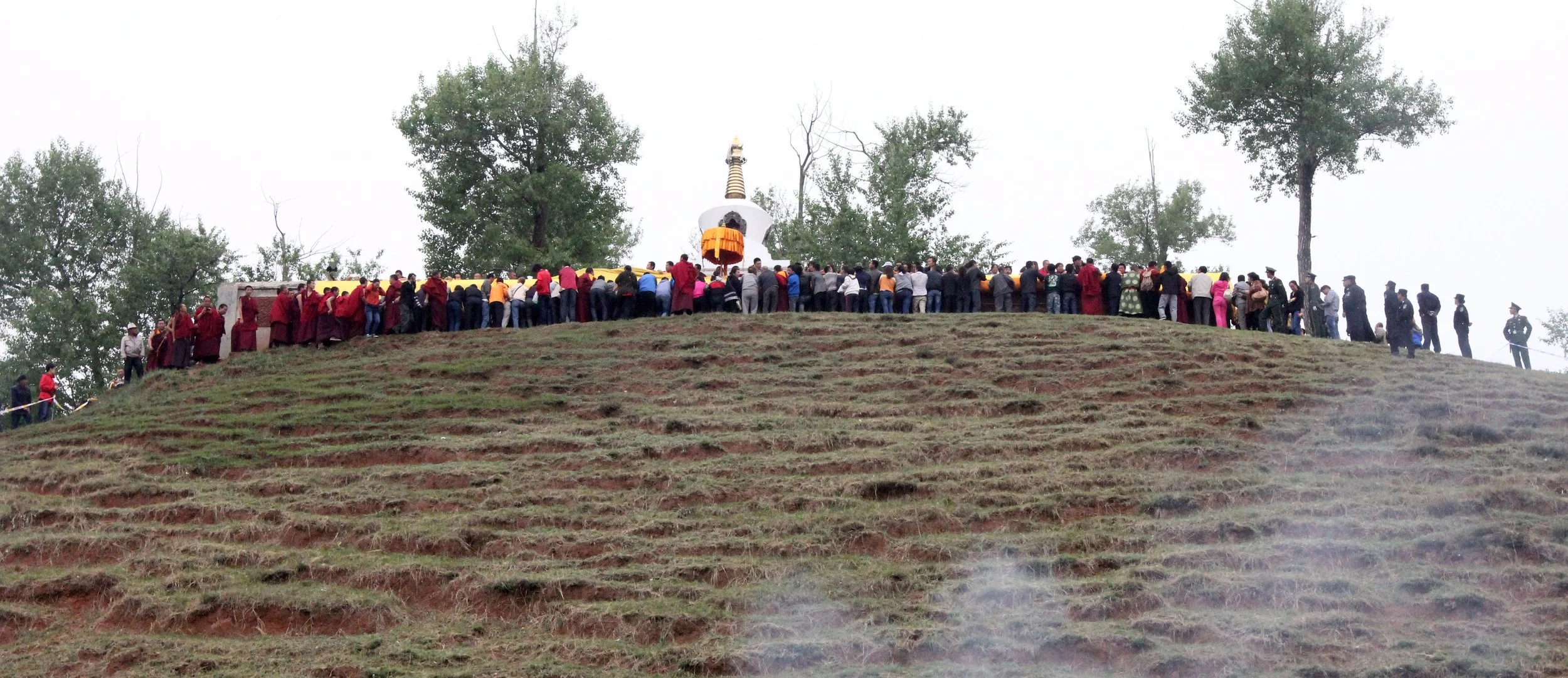 KUMBUM MONASTERY - QINGHAI - SUNNING BUDDHA FESTIVAL 2013 (180).JPG