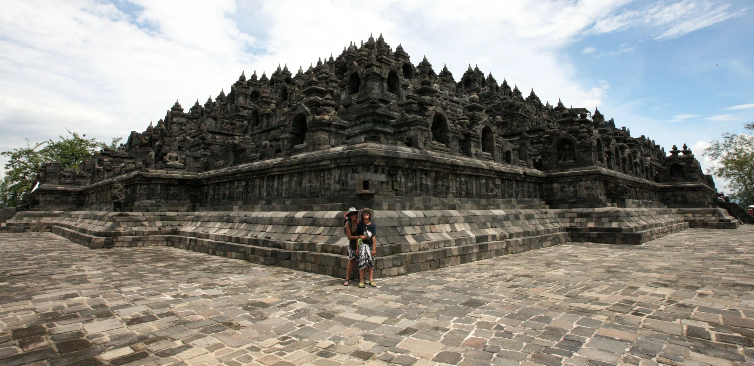 BOROBUDUR RUINS - YOGYAKARTA INDONESIA (136).JPG