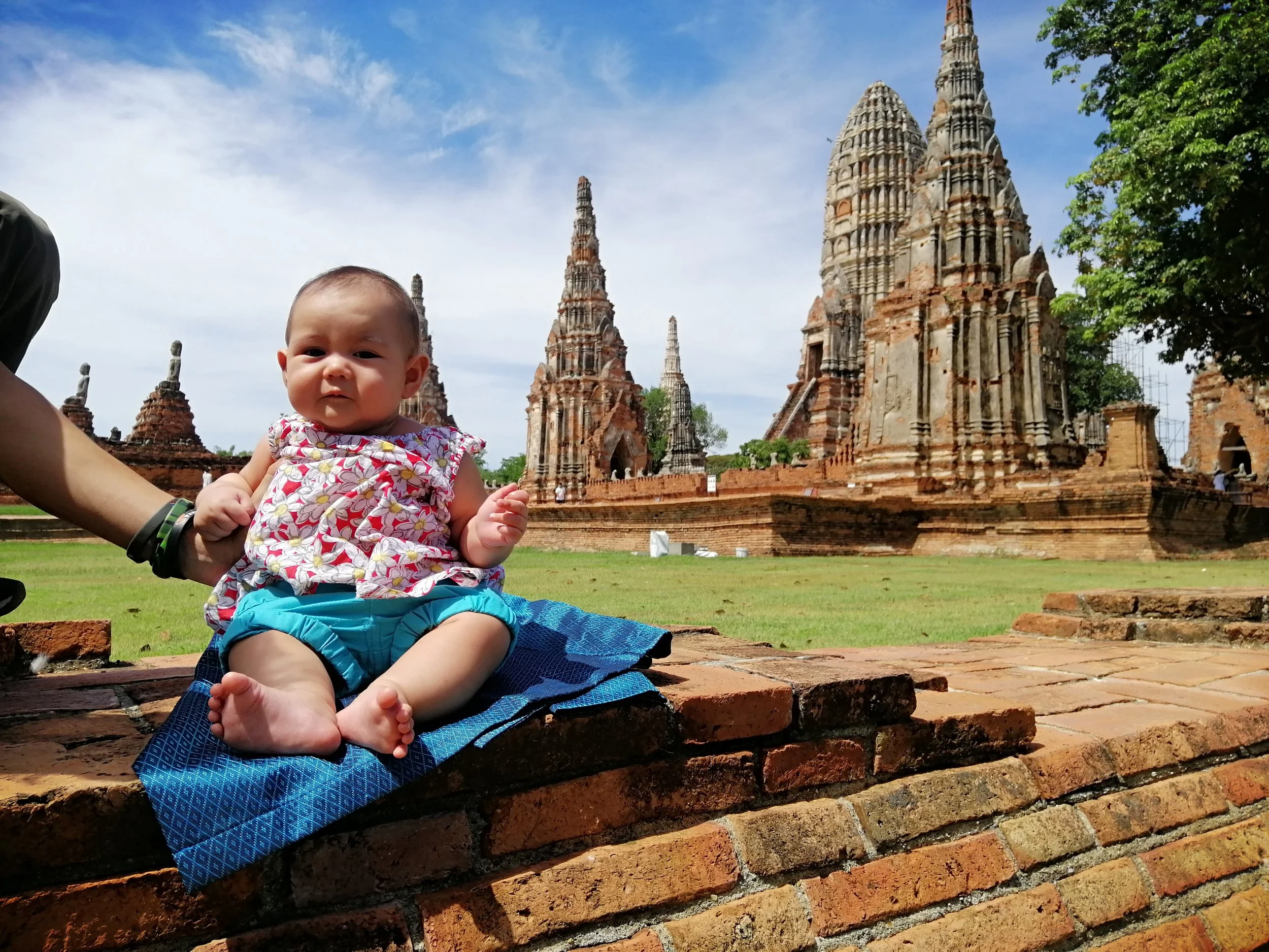 2020 Ayutthaya with Liana & Gift and Mom (24).jpg
