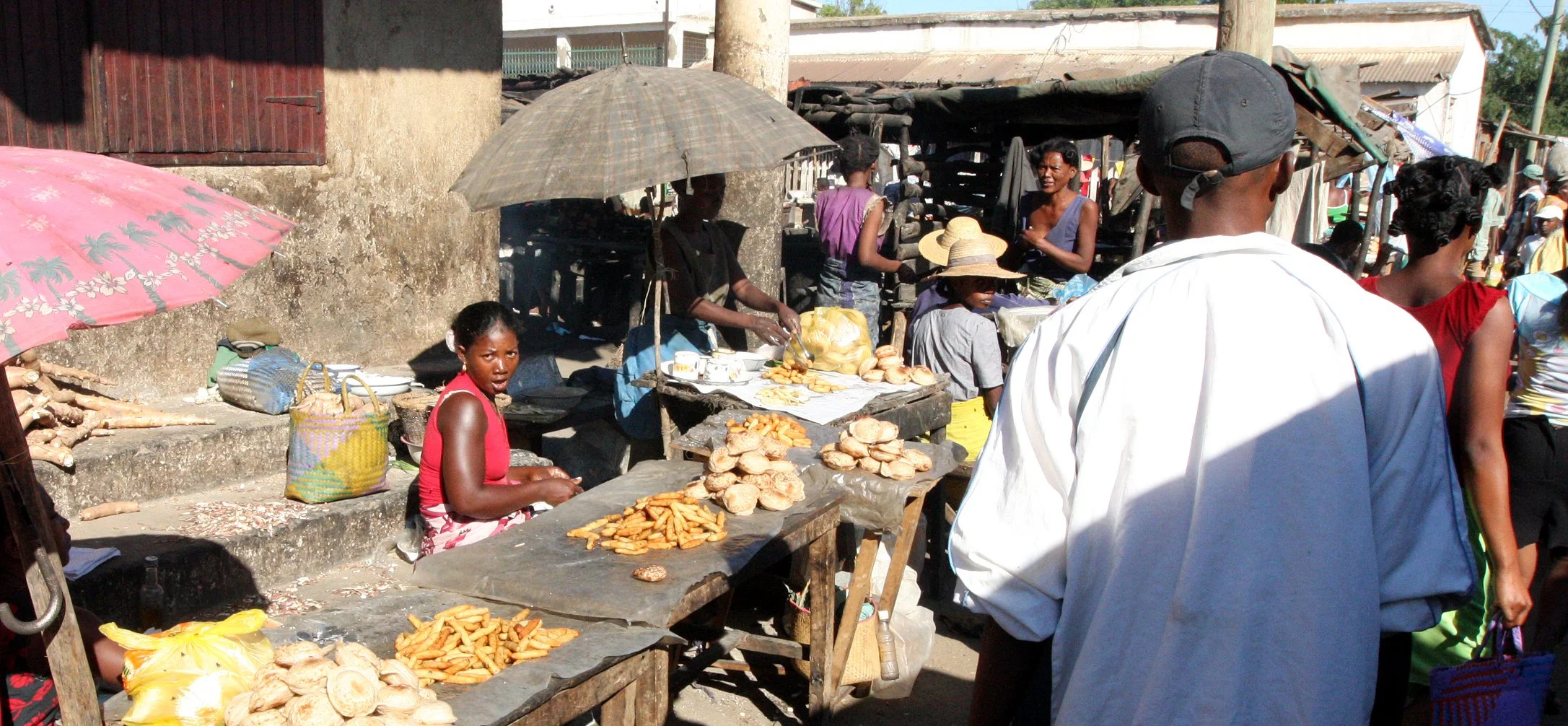 ANTANDROY VILLAGE - MARKET DAY (40).JPG