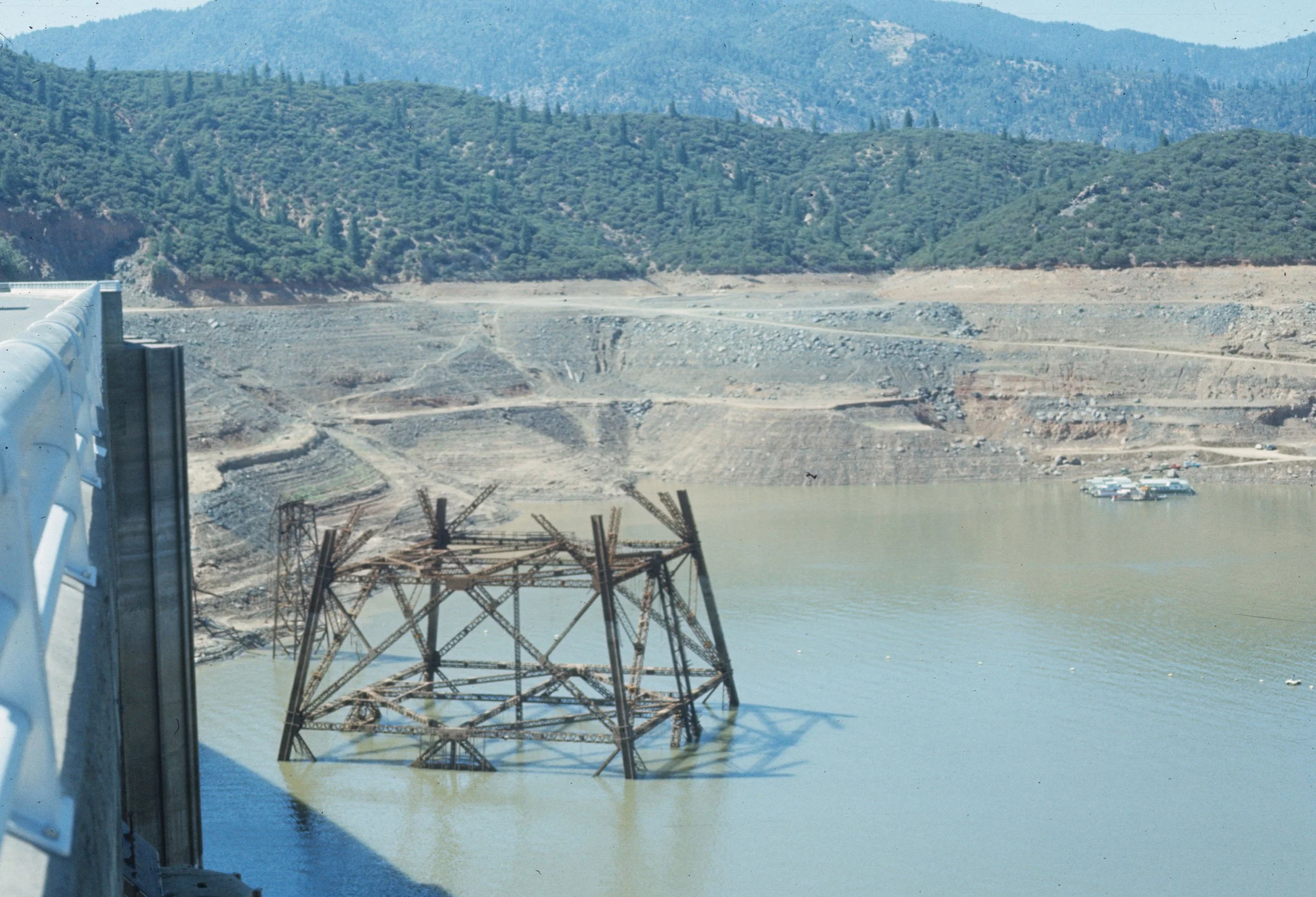 CALIFORNIA - LAKE SHASTA DURING DROUGHT A.jpg