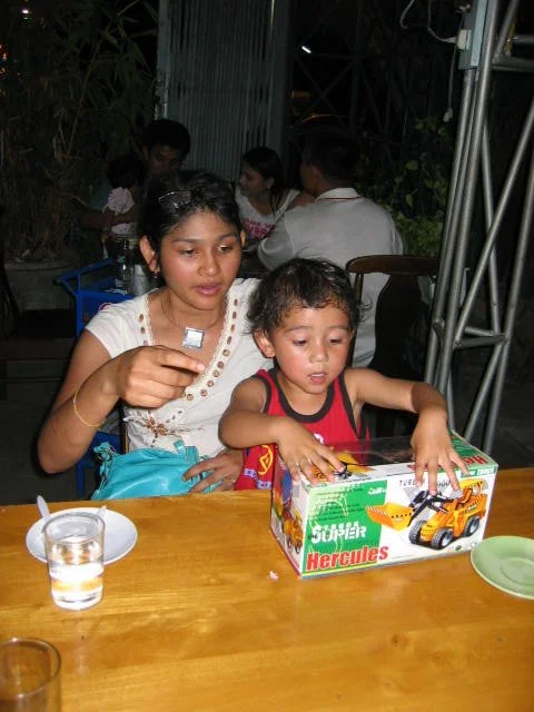 2005 Nakhonsithammarat with Family (23).jpg