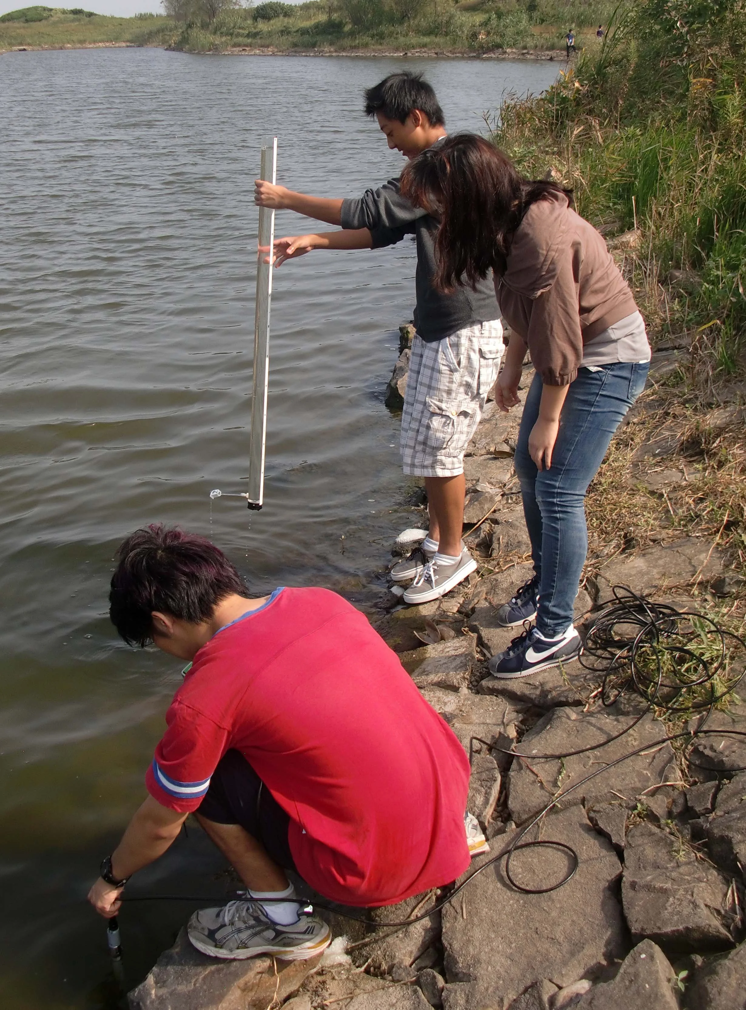 SOIL LAB - SAS APES CLASS FALL 2011 (13).JPG