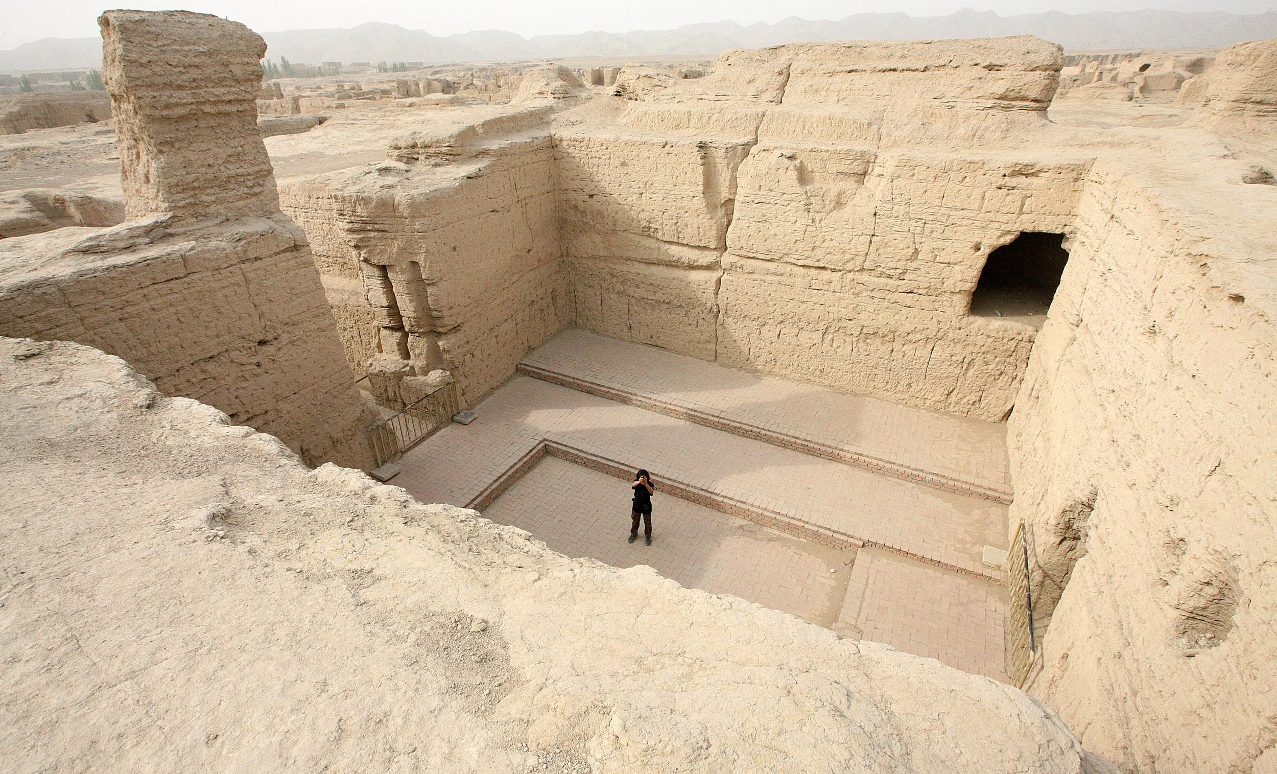 TURPAN - JIAOHE RUINS - XINJIANG CHINA (21).JPG