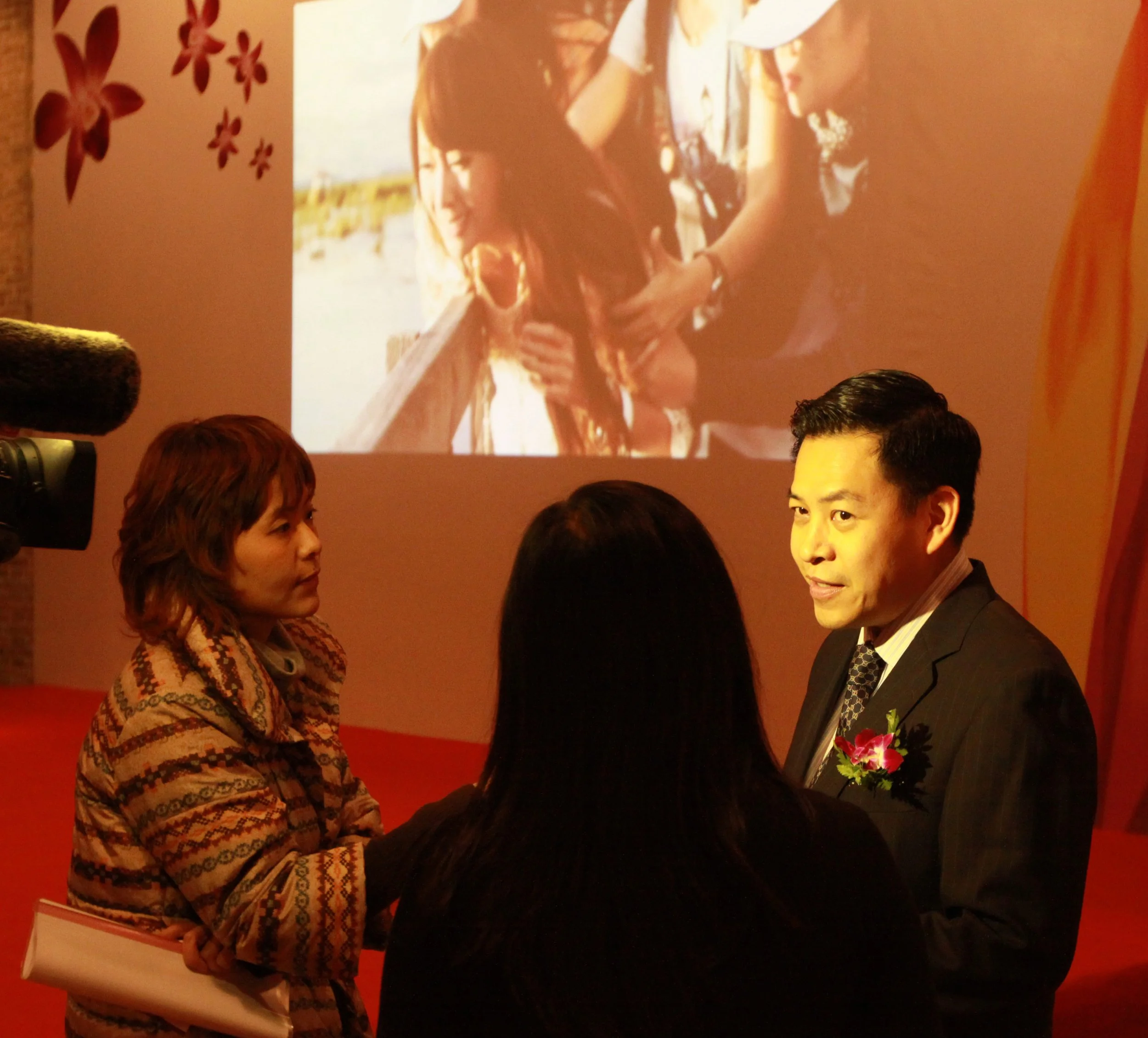 THAI CONSULATE DINNER AND BENEFIT (37).JPG