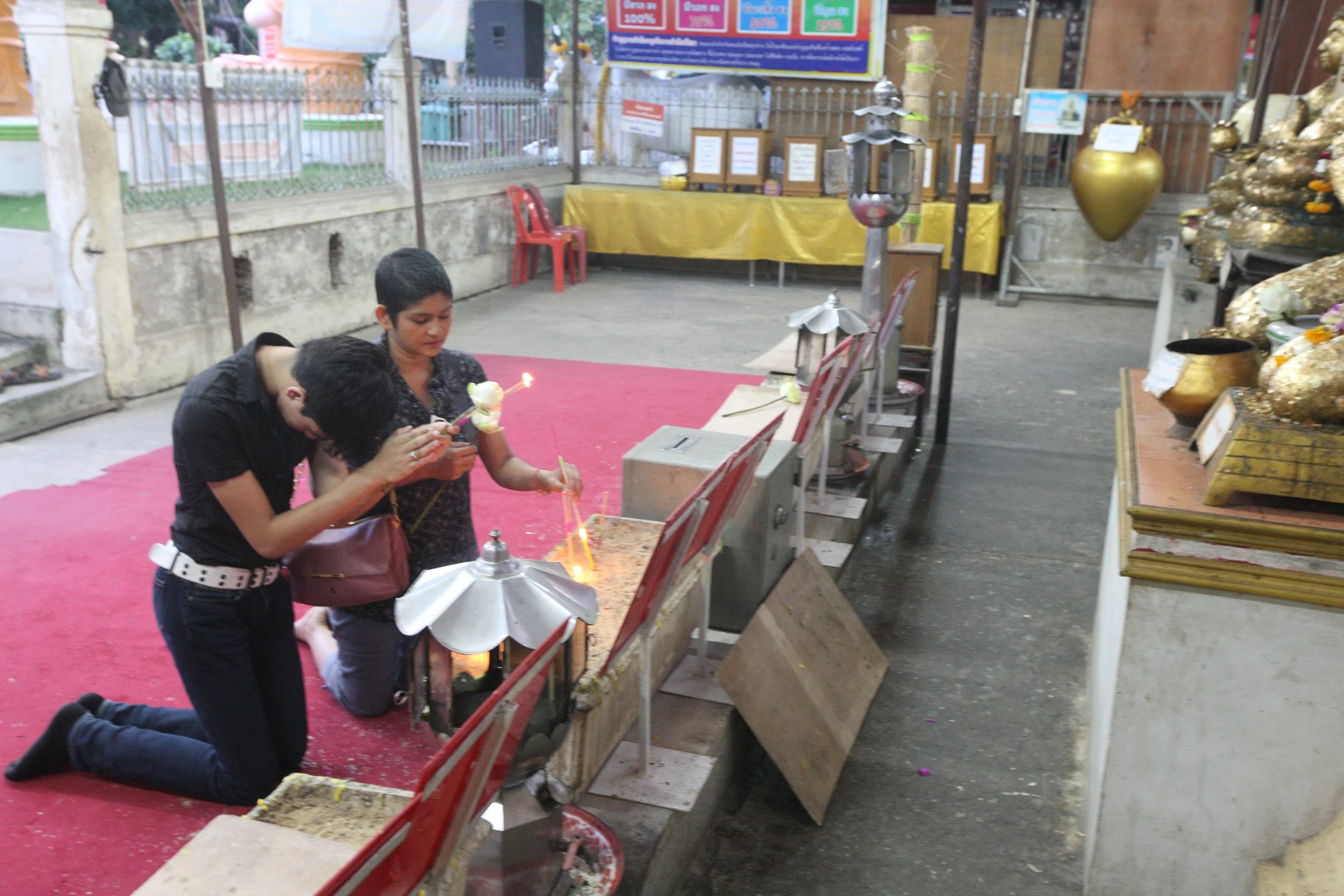 2015 Family scenes in Bangkok (60).JPG