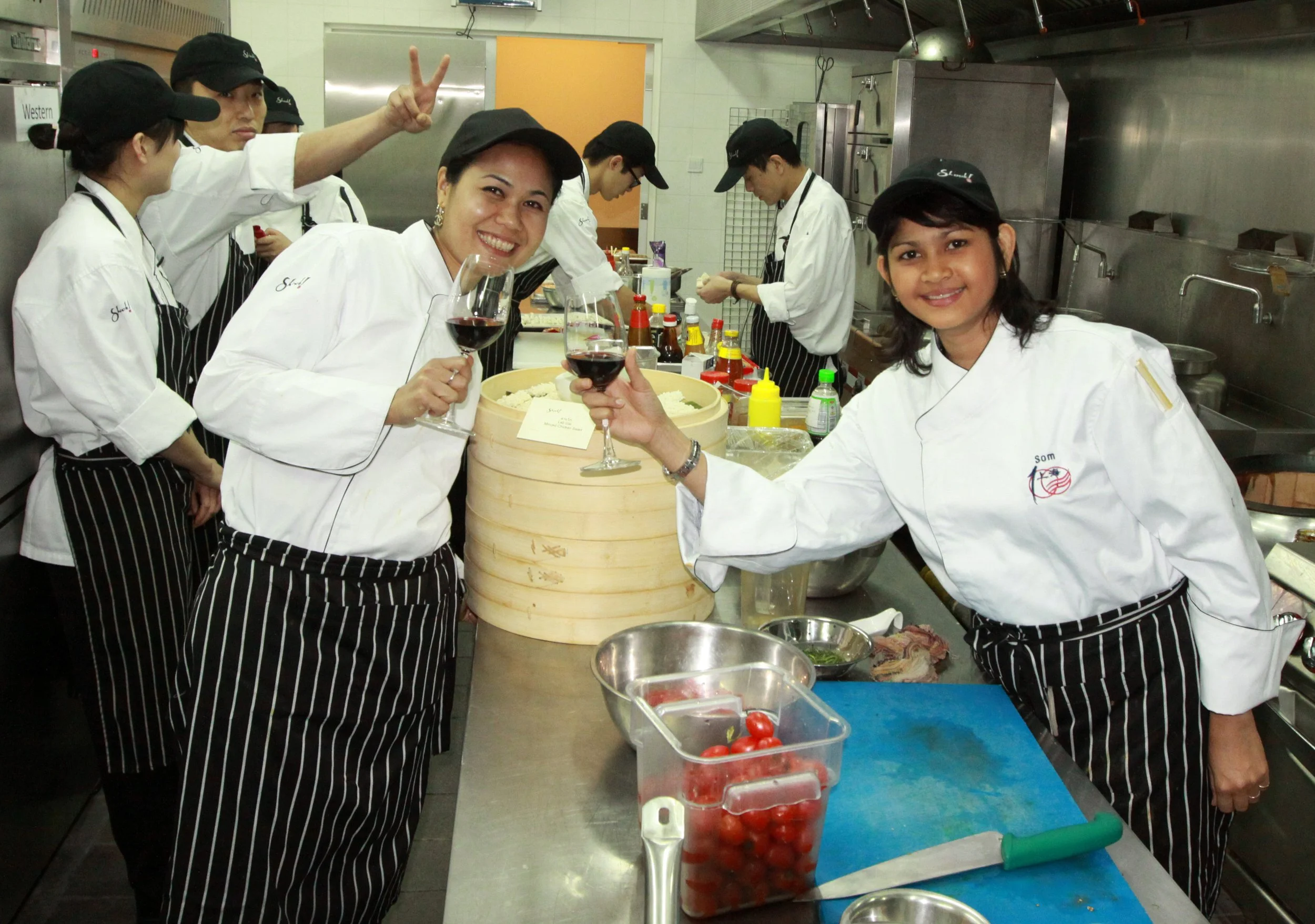 THAI CONSULATE DINNER AND BENEFIT (65).JPG