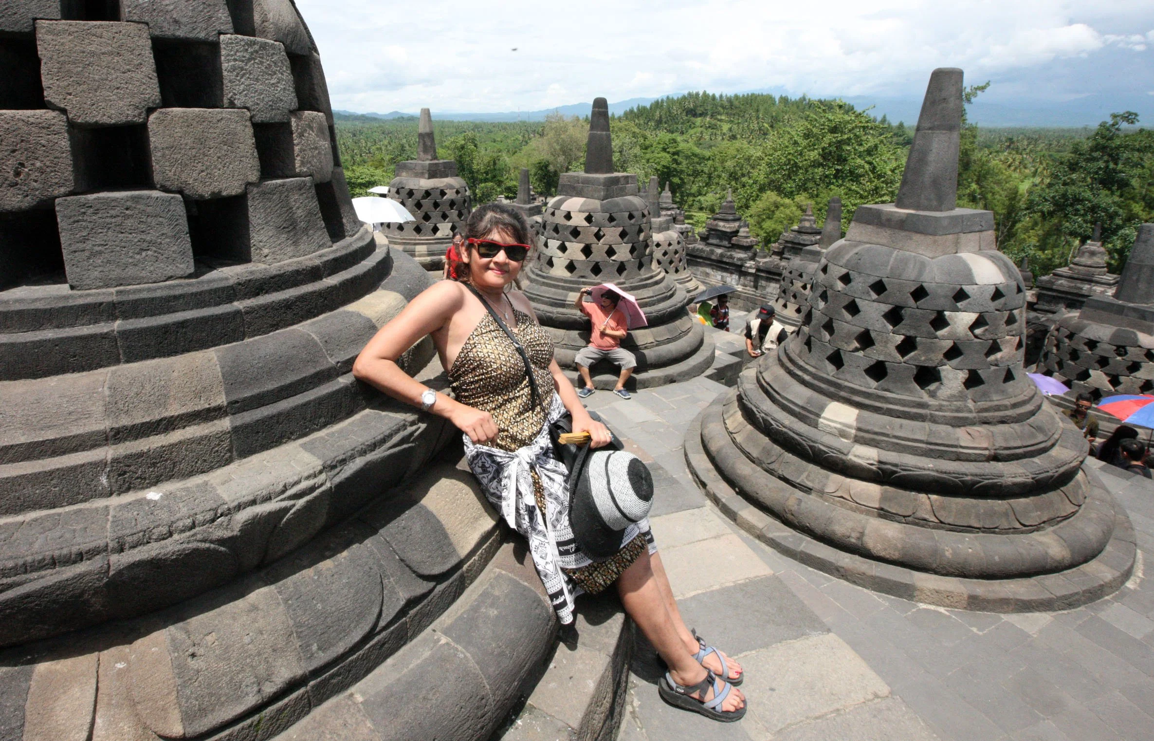 BOROBUDUR RUINS - YOGYAKARTA INDONESIA (79).JPG