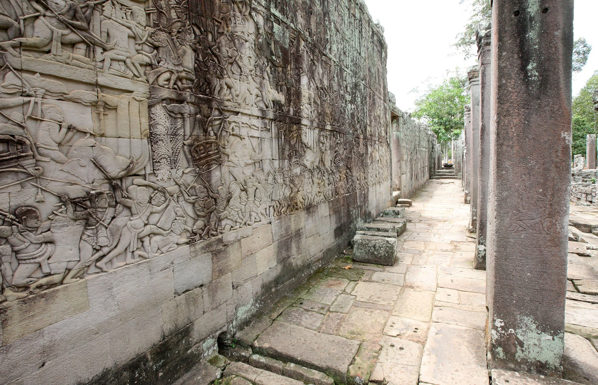 BAYON - JULY 2010 (10).JPG