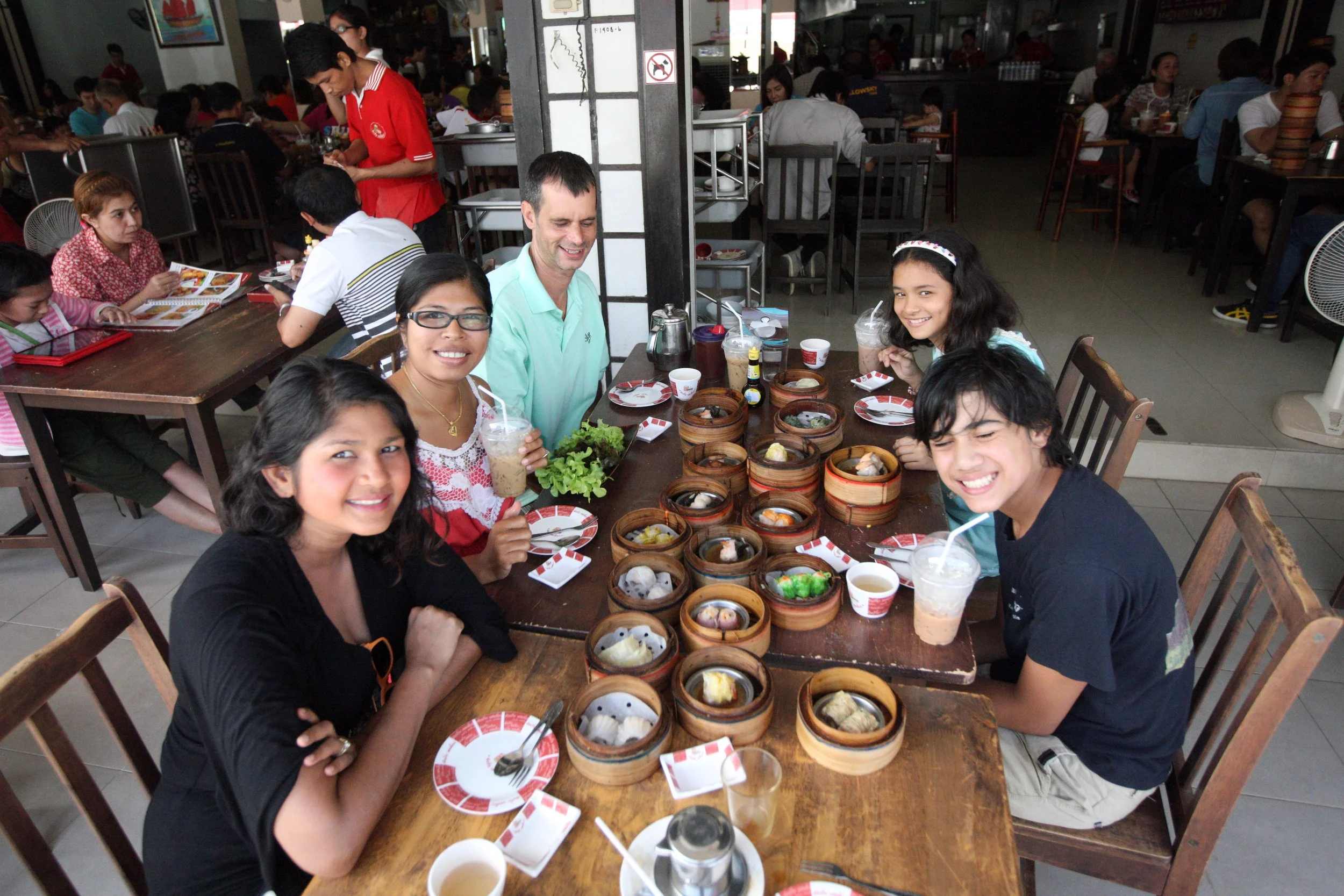 2014 Nakhonsithammarat with Family (8).JPG