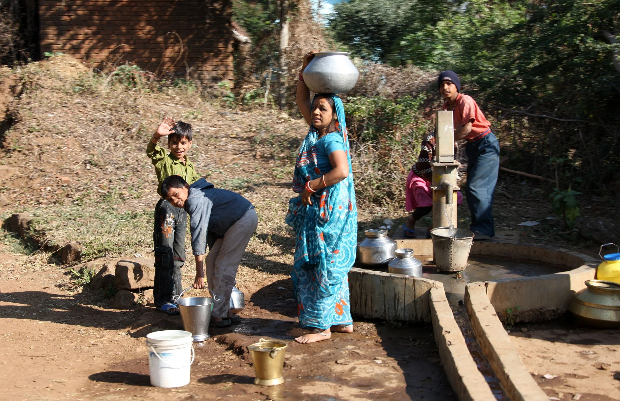 MADHYA PRADESH - DRIVE TO BANDHAVGAR (2).JPG