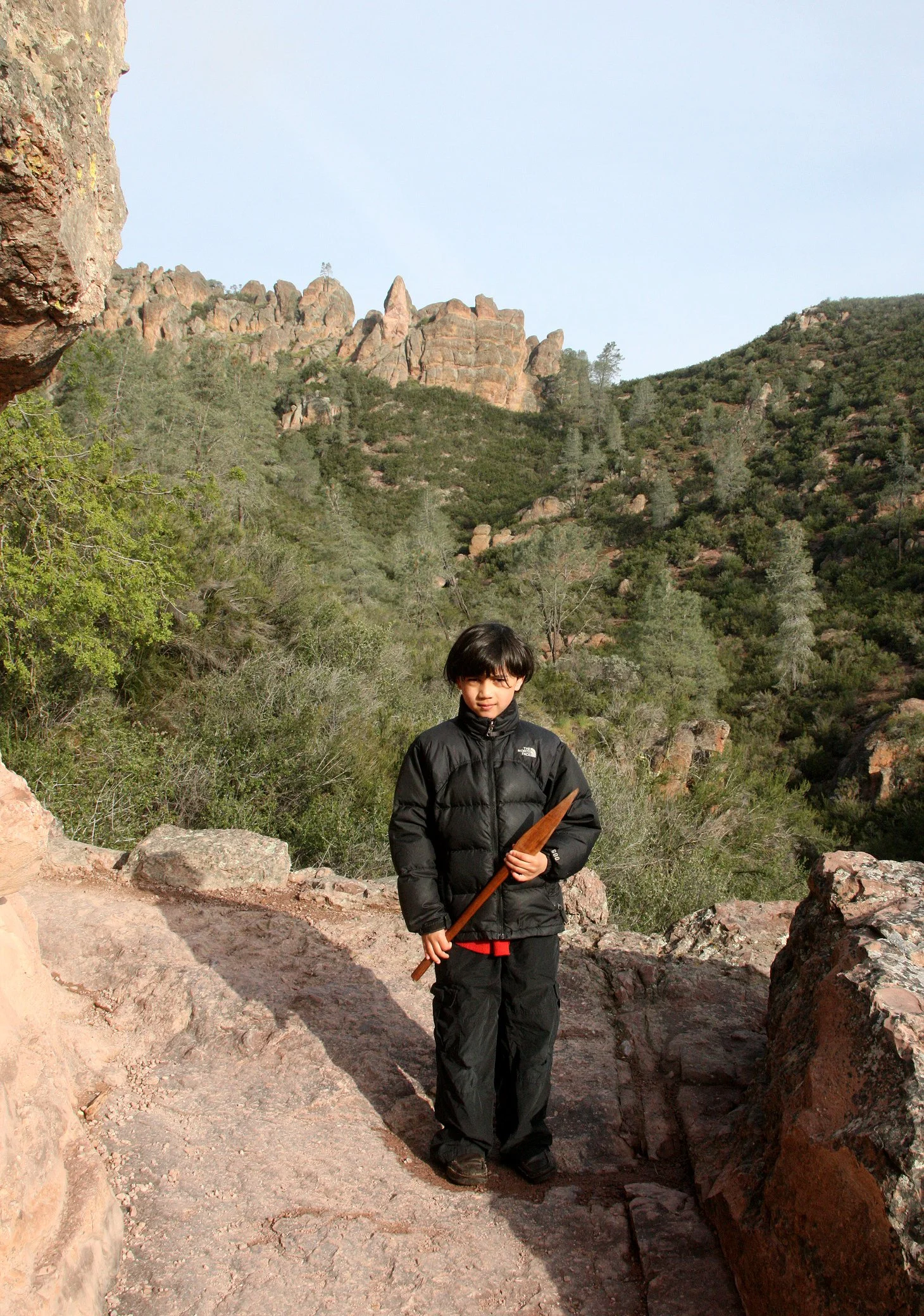2010-4-2 PINNACLES NATIONAL MONUMENT CALIFORNIA - TREKKING PINNACLES (3).JPG