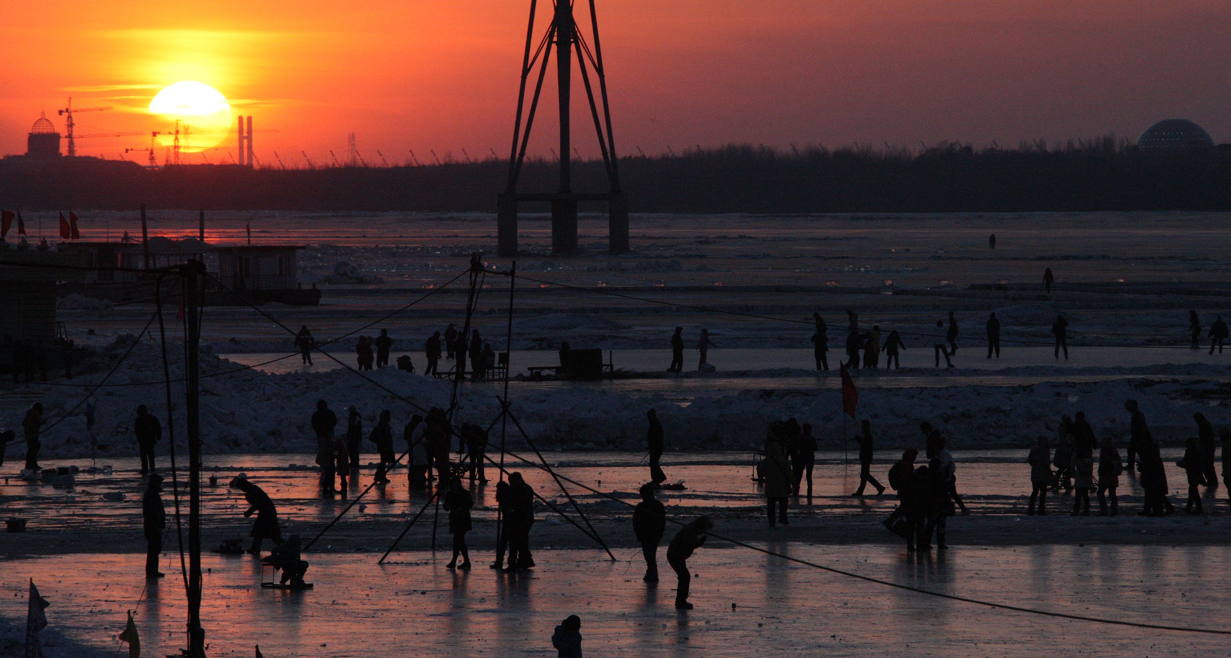 SONGHUA RIVER HARBIN CHINA - ACTIVITY ZONE! (48).JPG