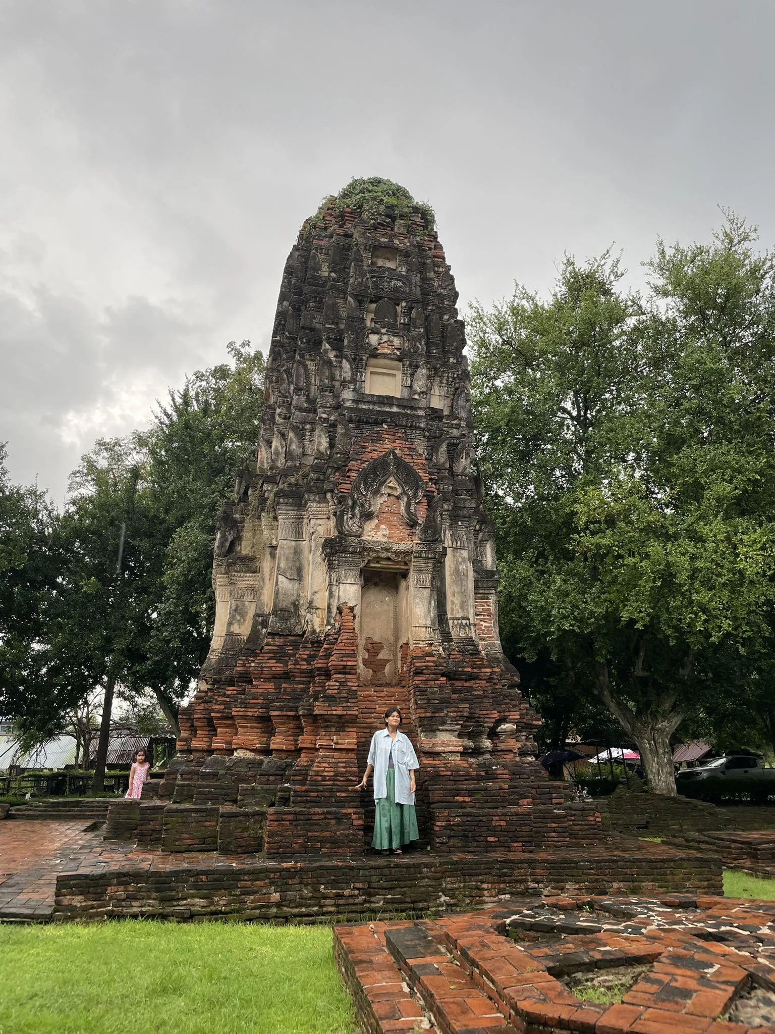 2022 Ayutthaya with Cokie. Liana & Lalita & Gift (4).jpg