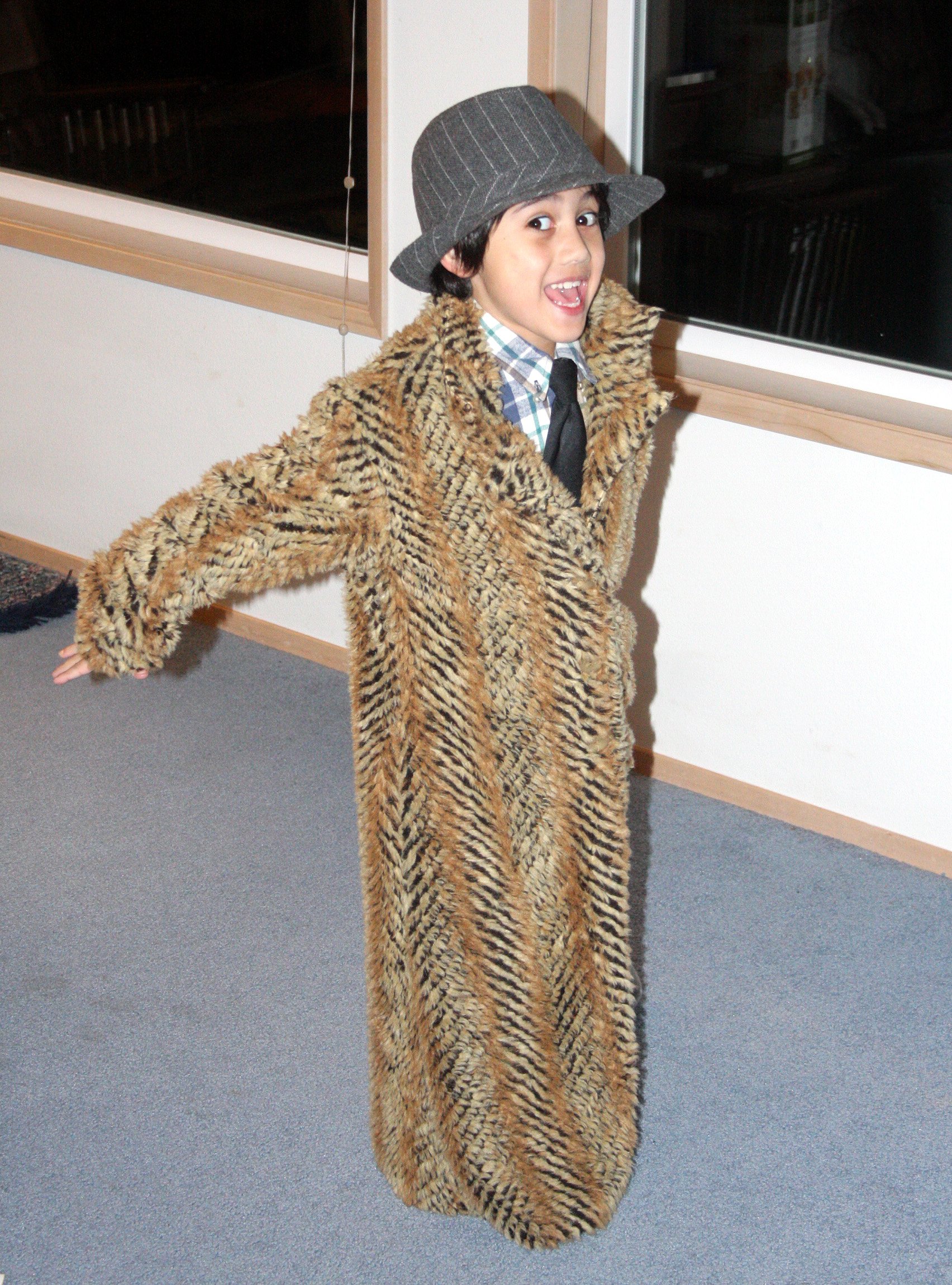 2009-2-11 COKIE IN PIMP OUTFIT (3).JPG