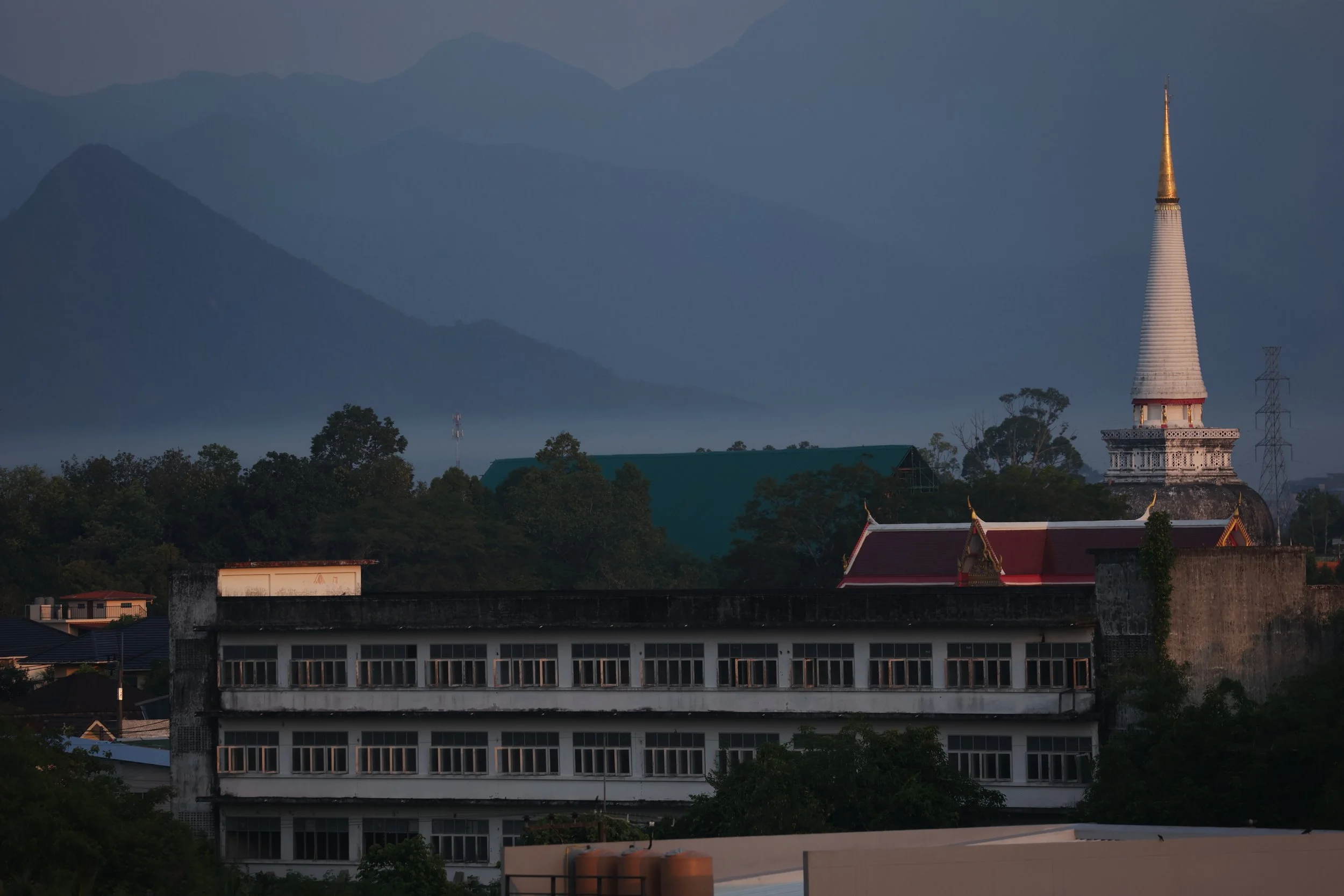 2022 Nakhonsithammarat Wat Mahatat and City Scenes with Cokie (3).JPG