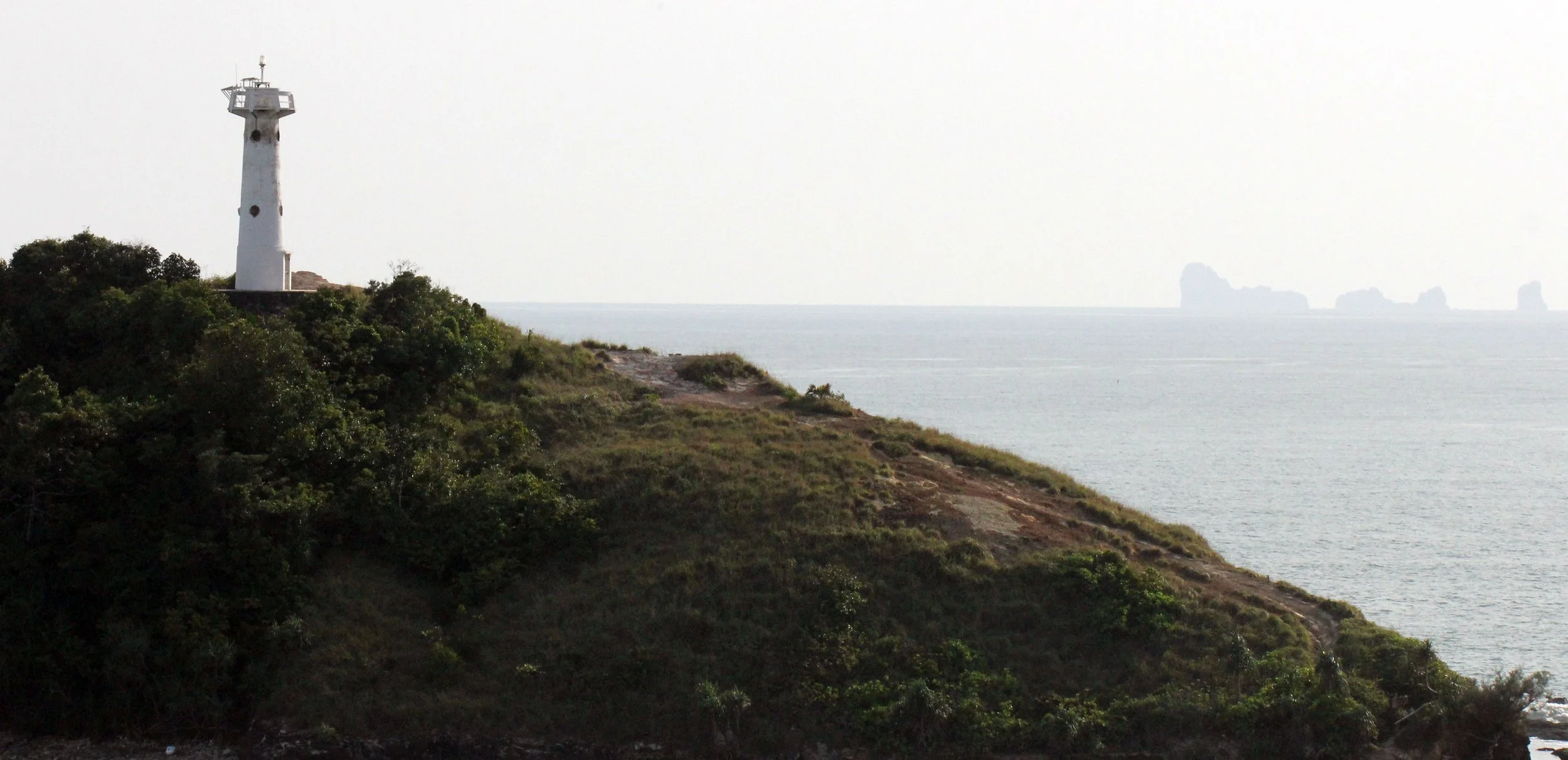 2014 Koh Lanta with Cokie & Som and Phil & Shelley Summer Travels (24).JPG