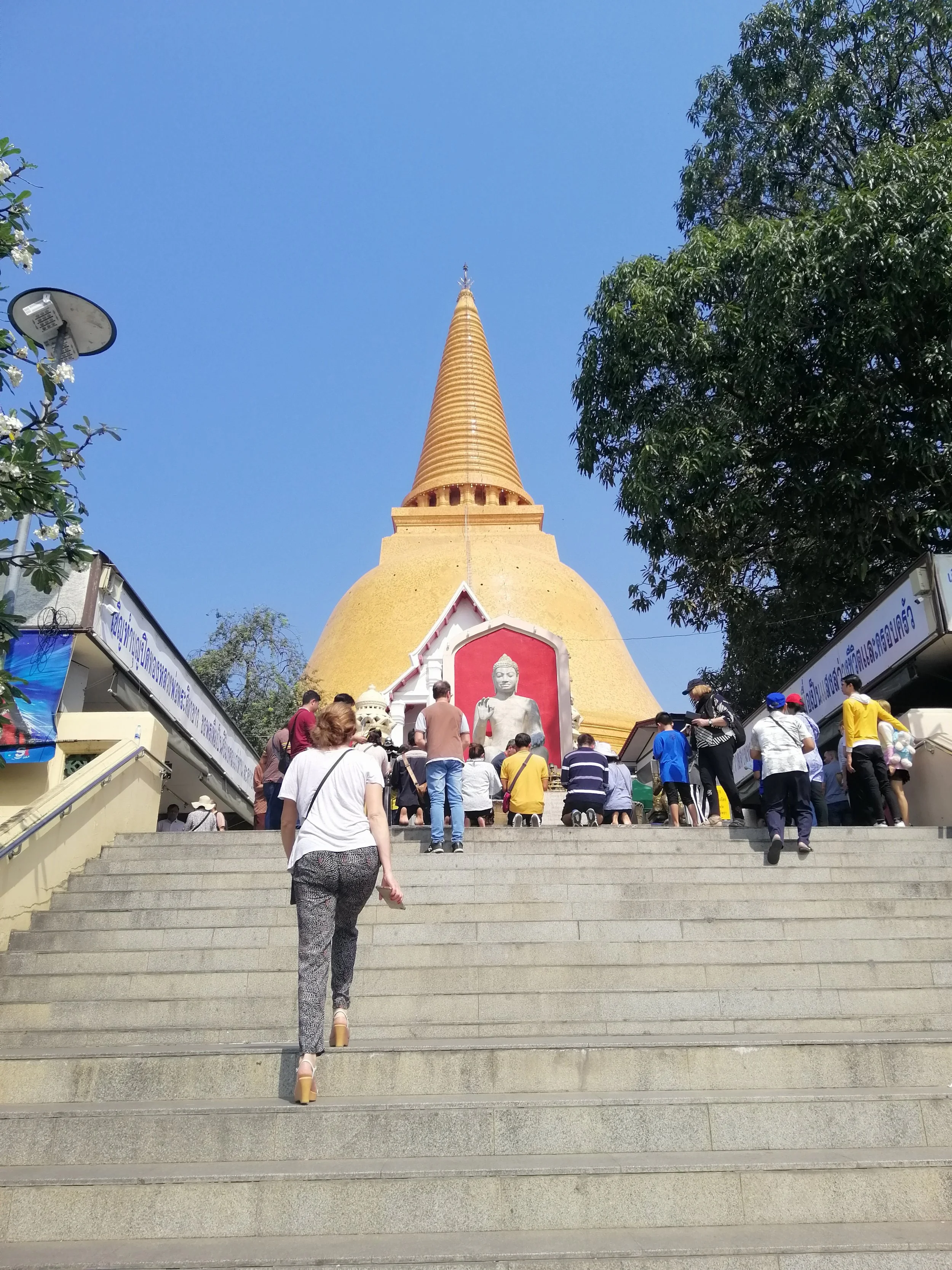 2019 Nakhon Pathom Trip Temples with Cokie (5).jpg
