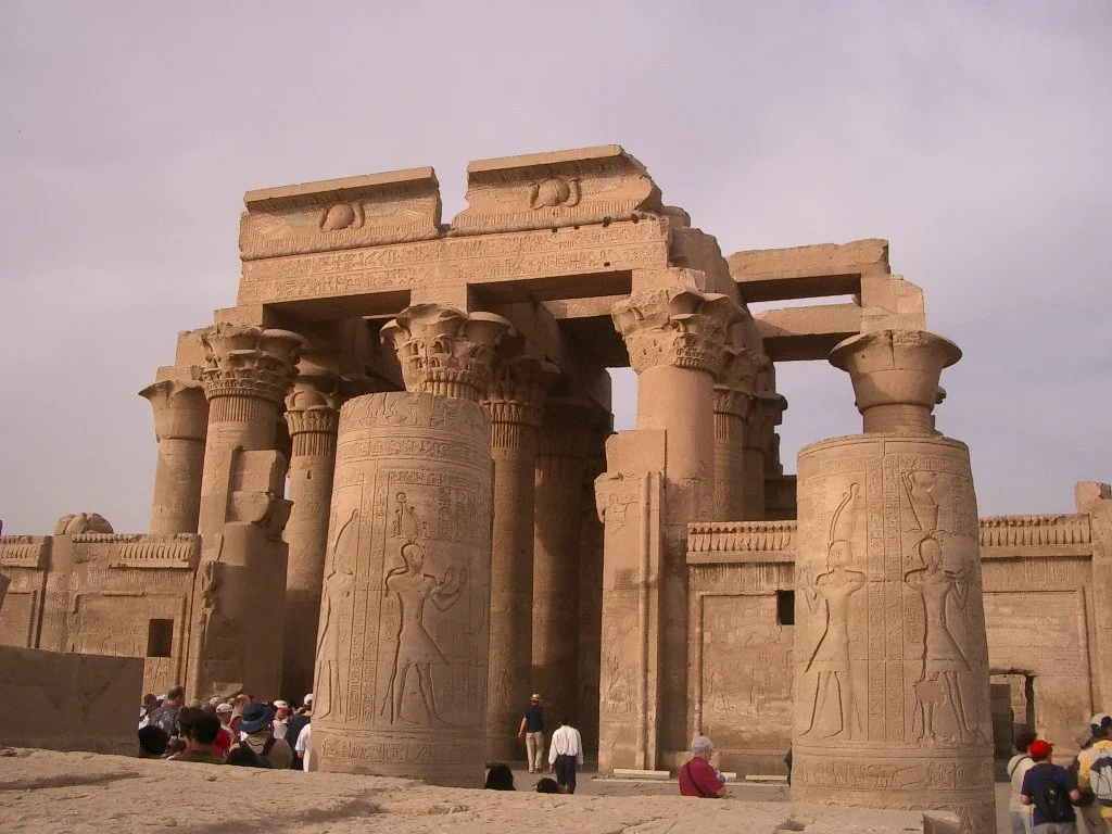 KON OMBO TEMPLE (7).JPG