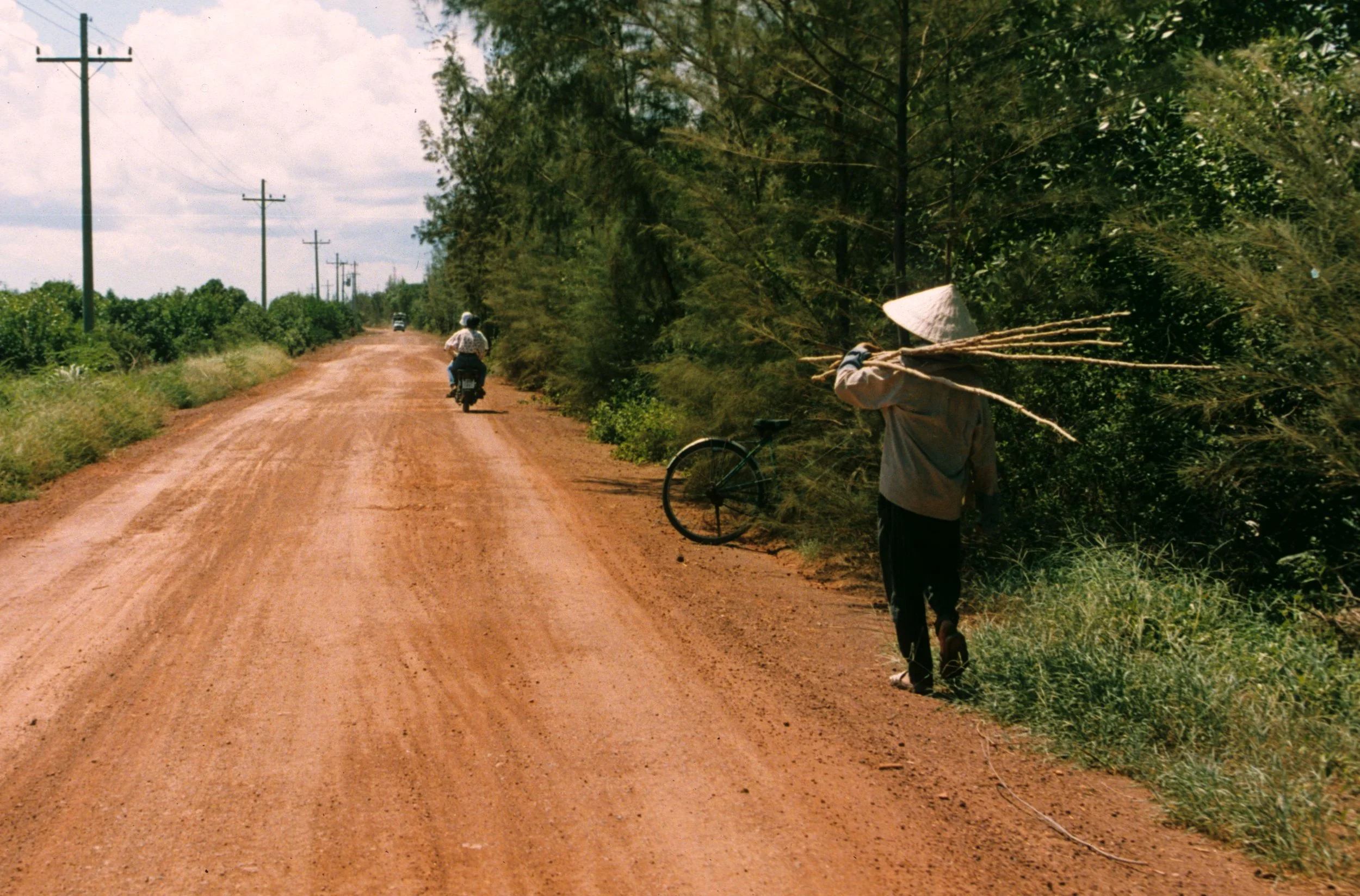CENTRAL HIGHLANDS - ROAD SCENES (2).jpg