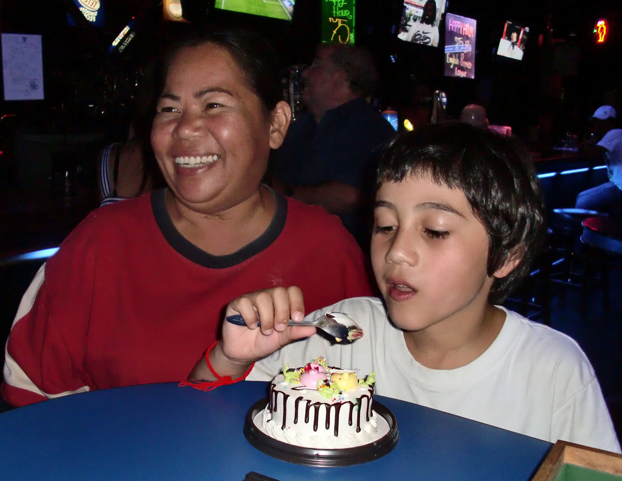 2010 Bangkok Soi Cowboy with Friends and Family (52).JPG