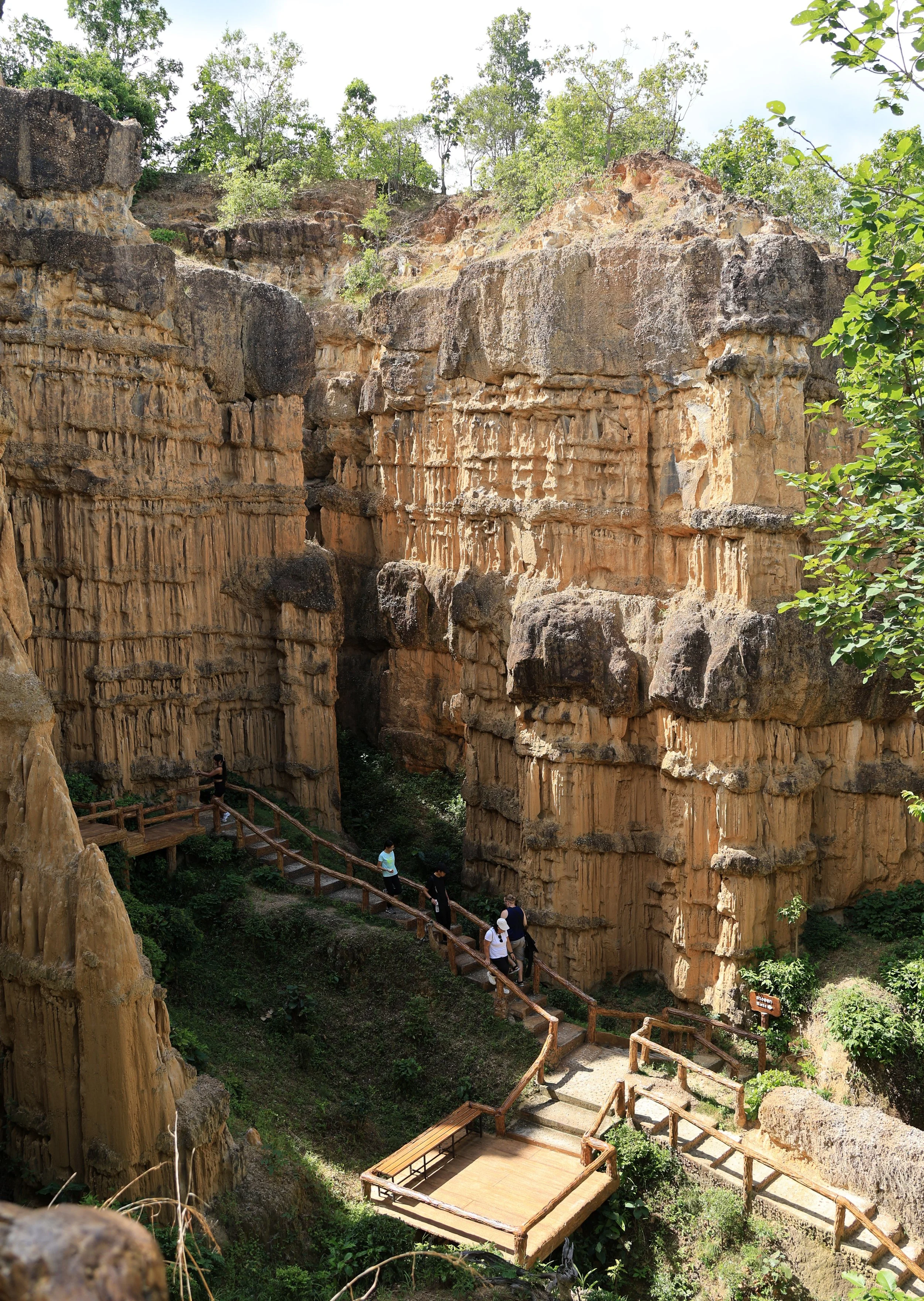 Pha Chor Roman Pillars - Mae Wang National Park, Chiang Mai (13).jpg