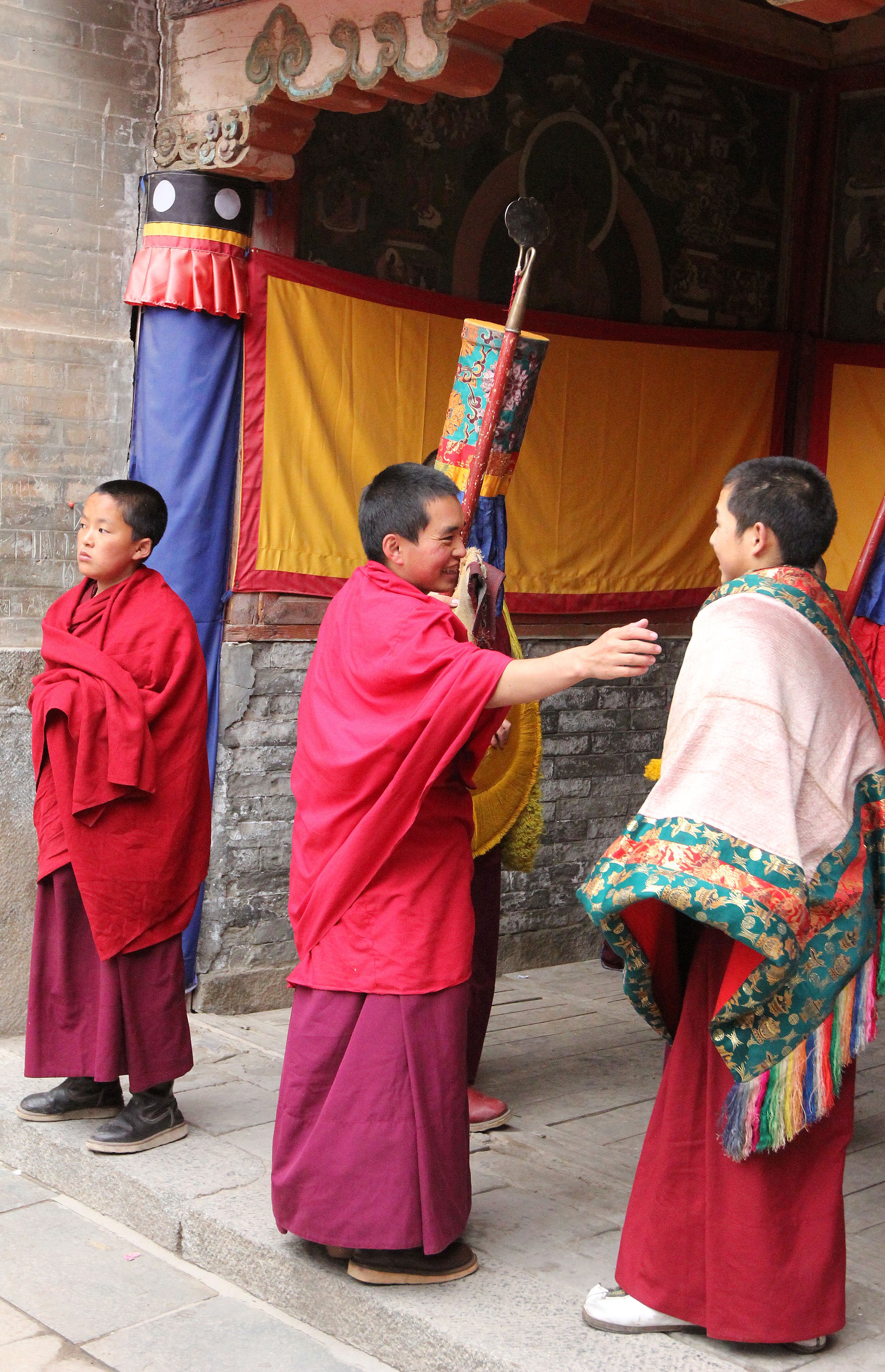 KUMBUM MONASTERY - QINGHAI - SUNNING BUDDHA FESTIVAL 2013 (66).JPG