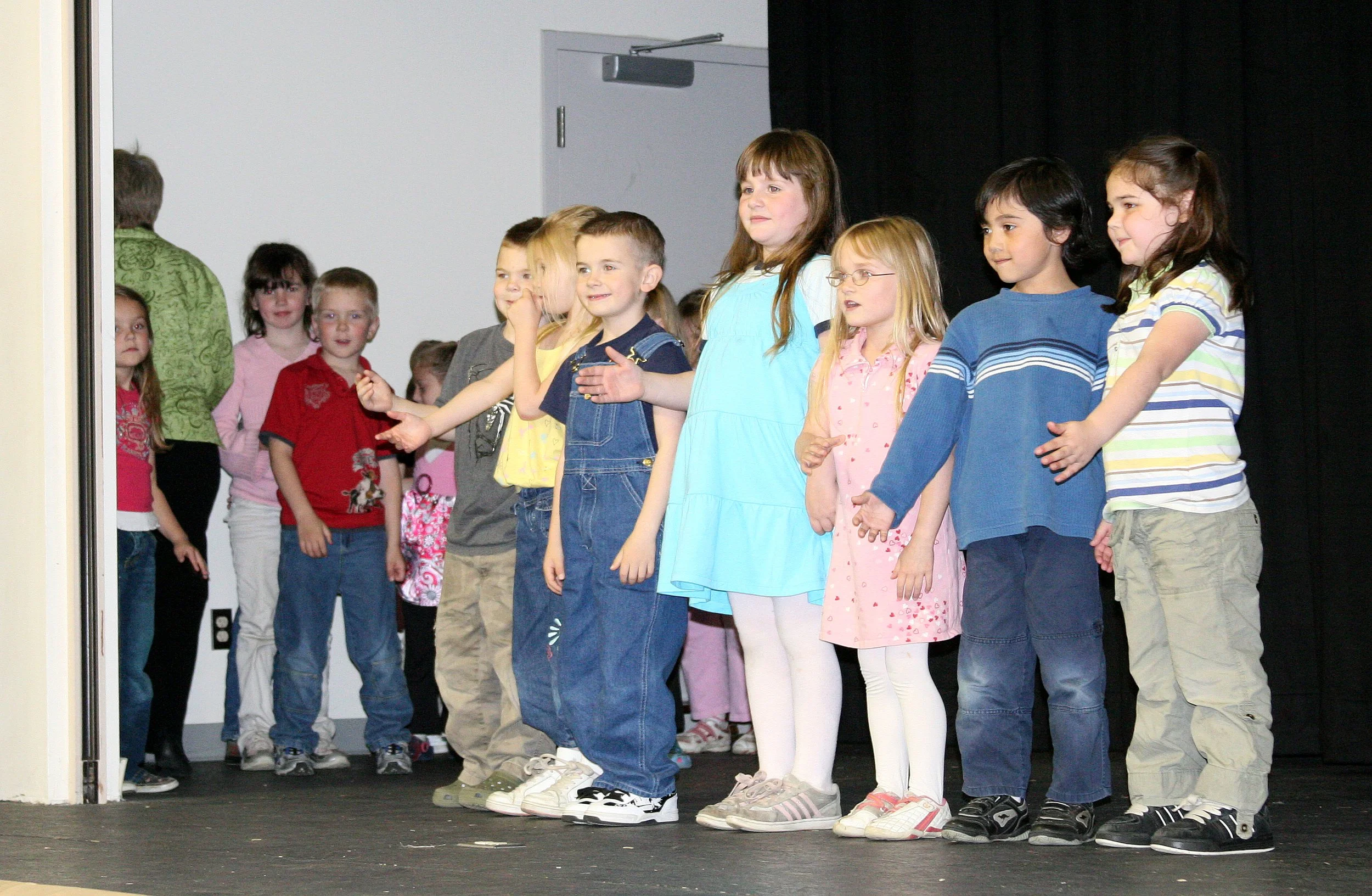 2008-6-12 COKIES KINDERGARTEN GRADUATION.JPG