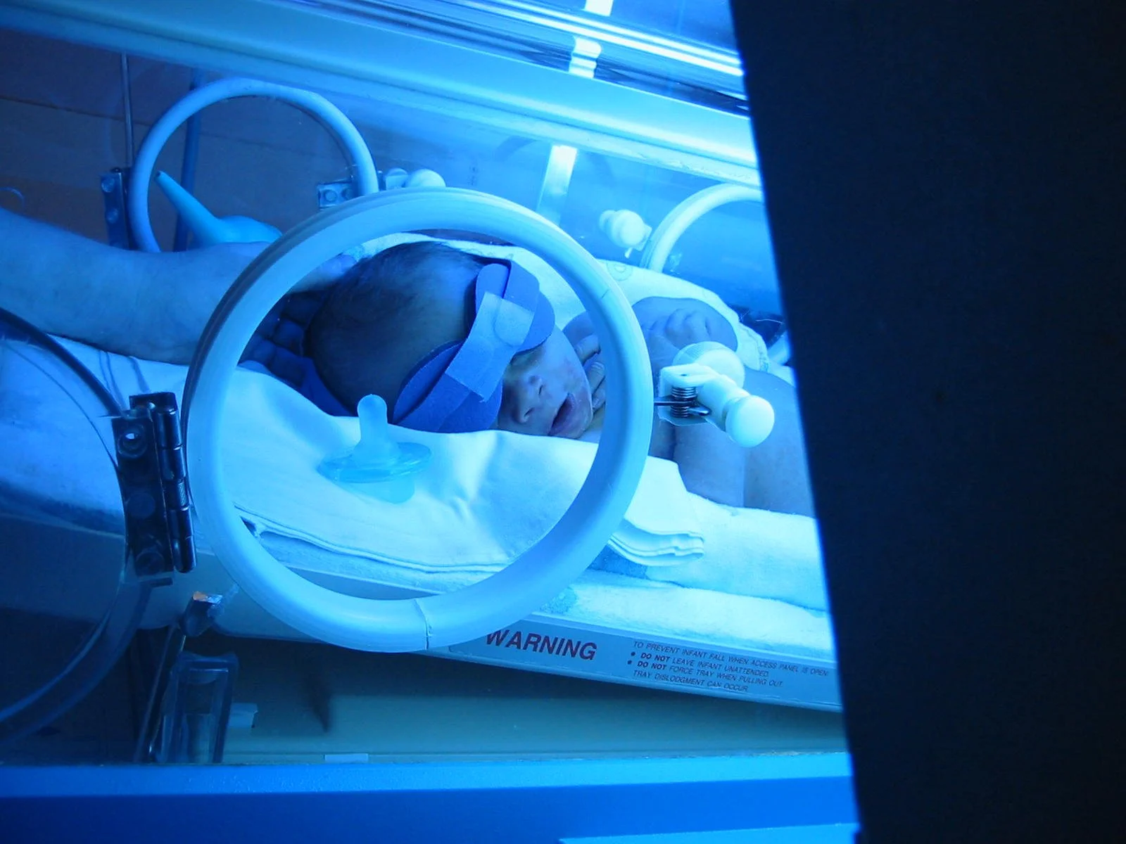 2003-3-19 ETHANS BIRTH (9).JPG