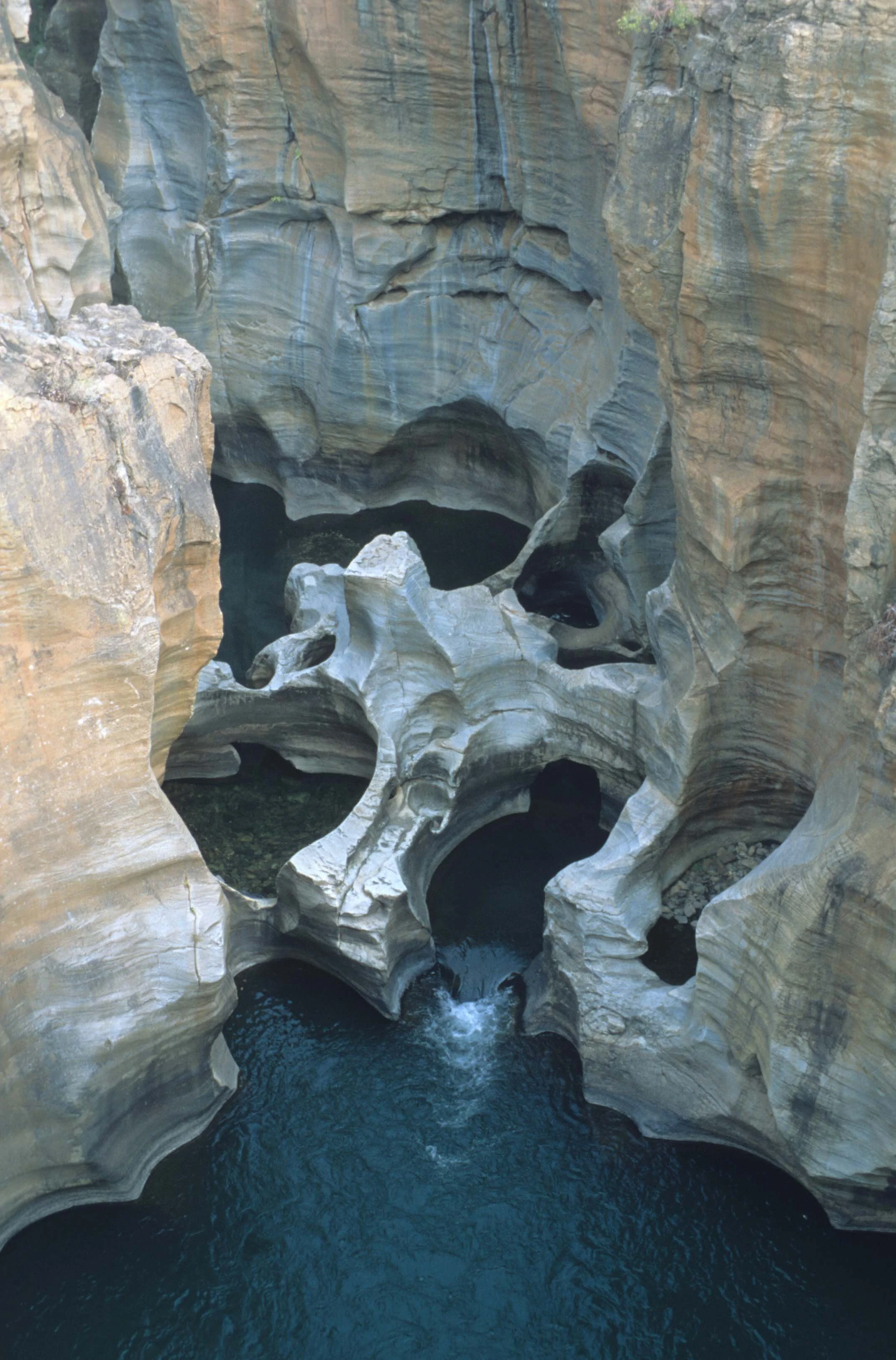 KRUGER - MPUMALANGA POTHOLES D.jpg