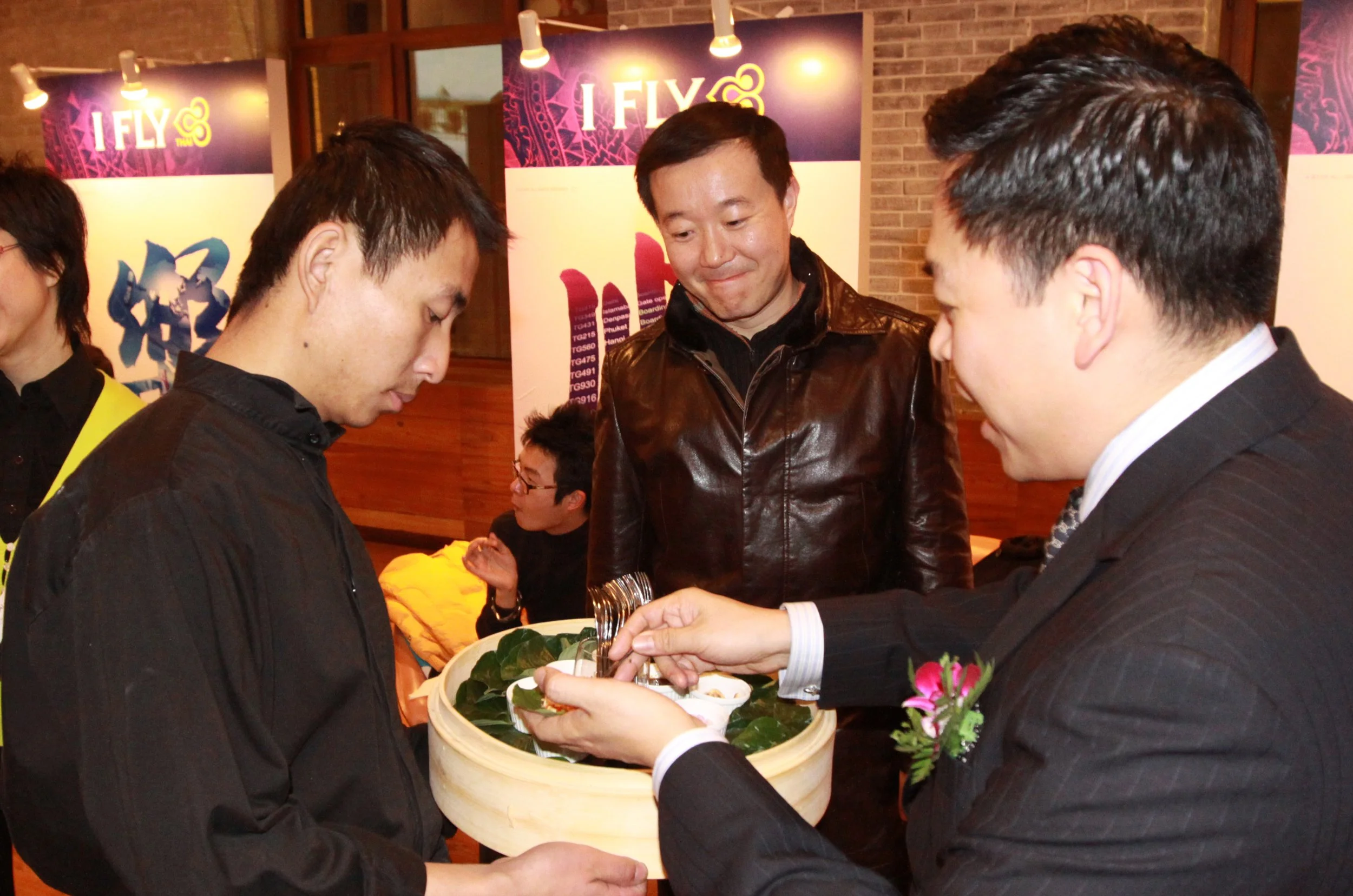 THAI CONSULATE DINNER AND BENEFIT (69).JPG