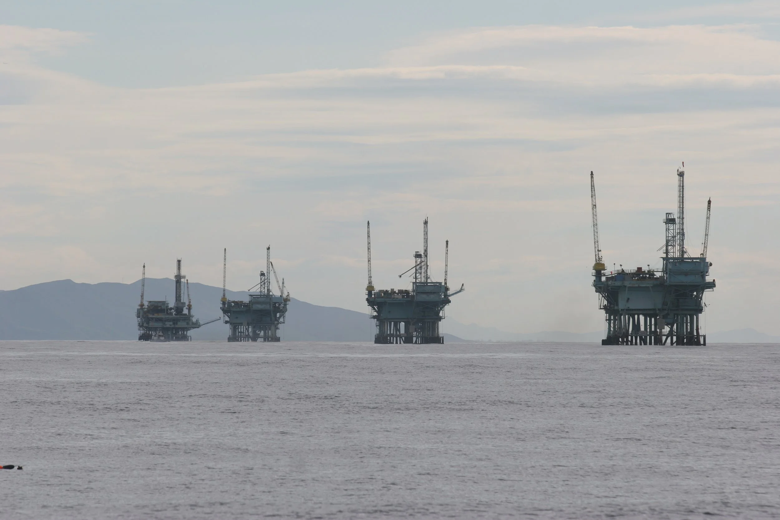 CALIFORNIA - CHANNEL ISLANDS NP - ANACAPA ISLAND - Oil Platform  (4).jpg