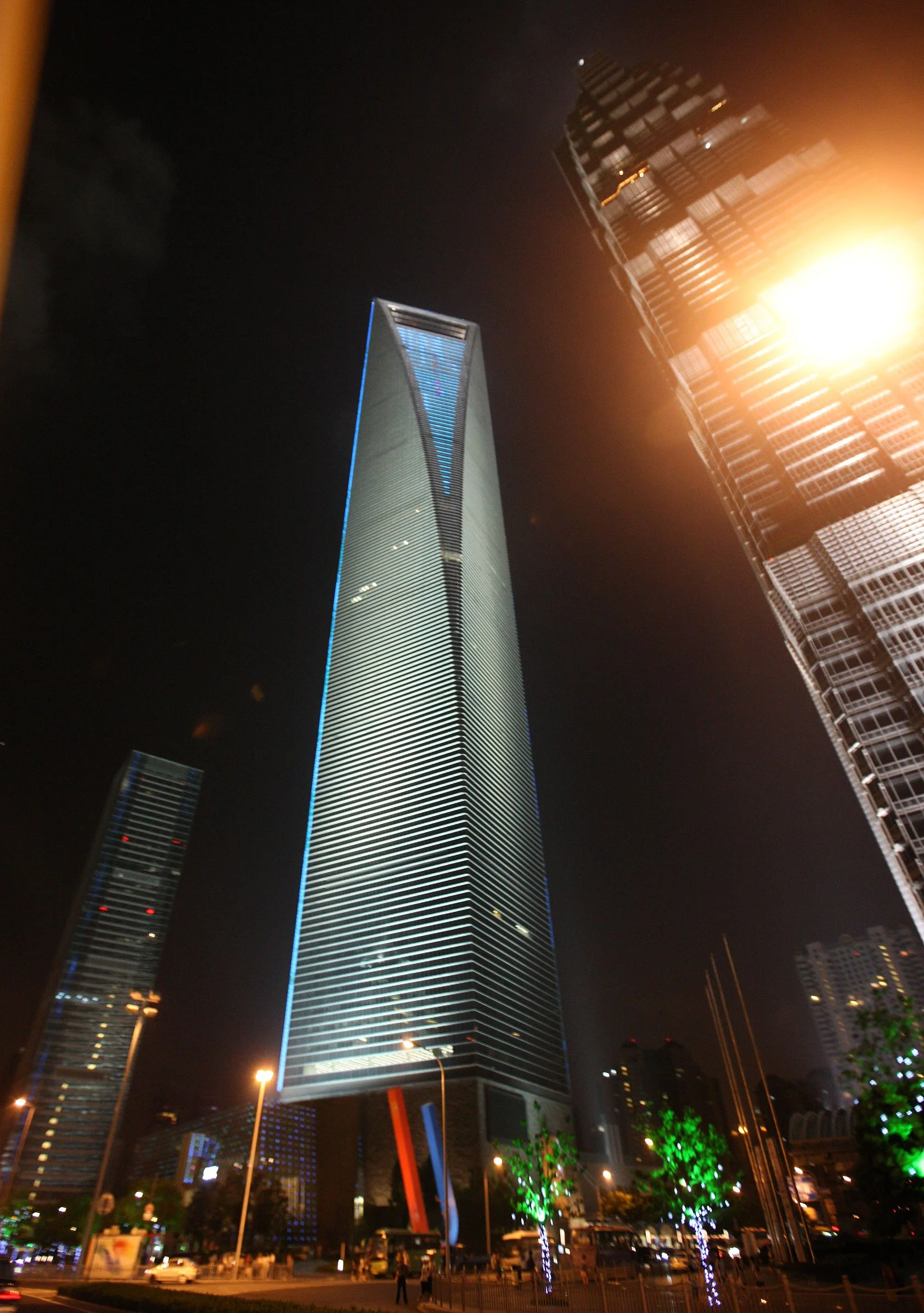 SHANGHAI NIGHT OUT - JINMAO TOWER AND WORLD FINANCIAL CENTER (5).JPG