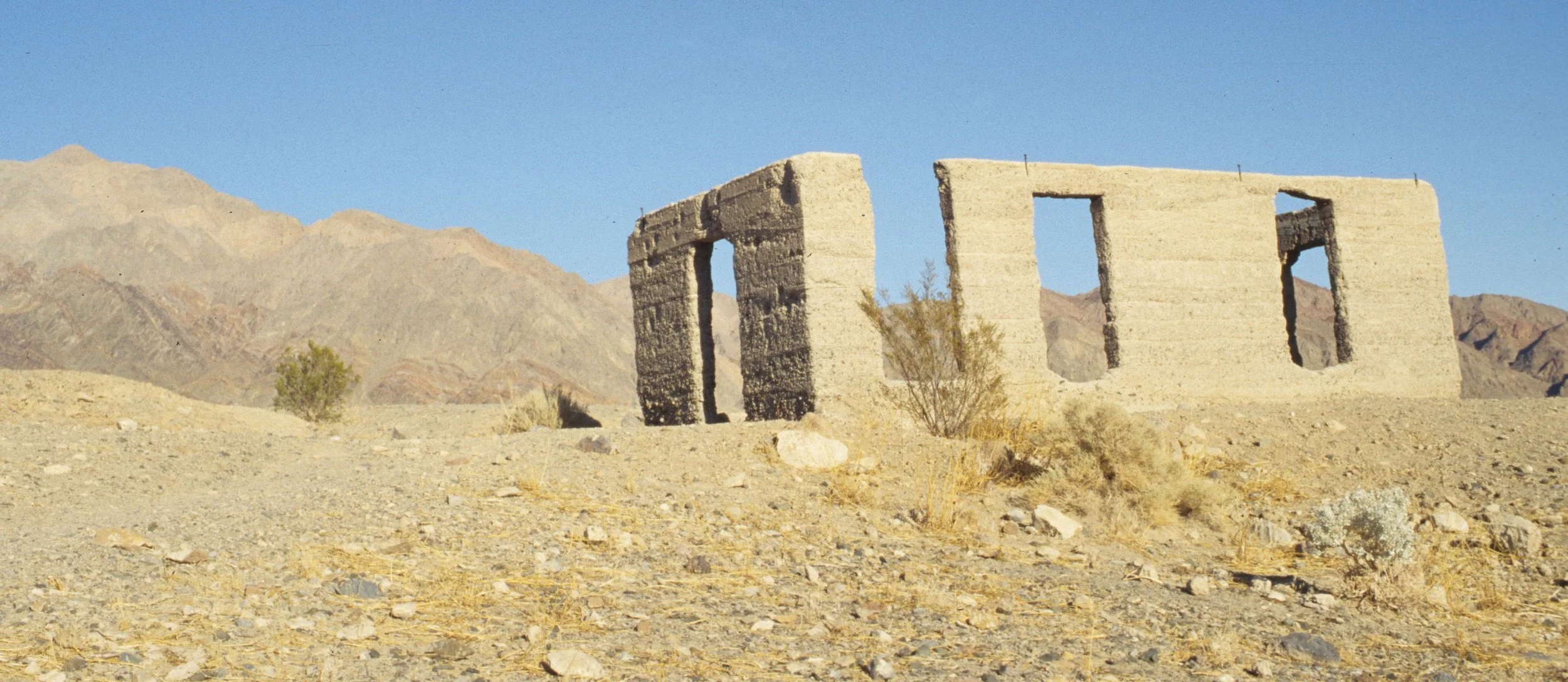 DEATH VALLEY - RUINS OF HOMESTEADERS.jpg