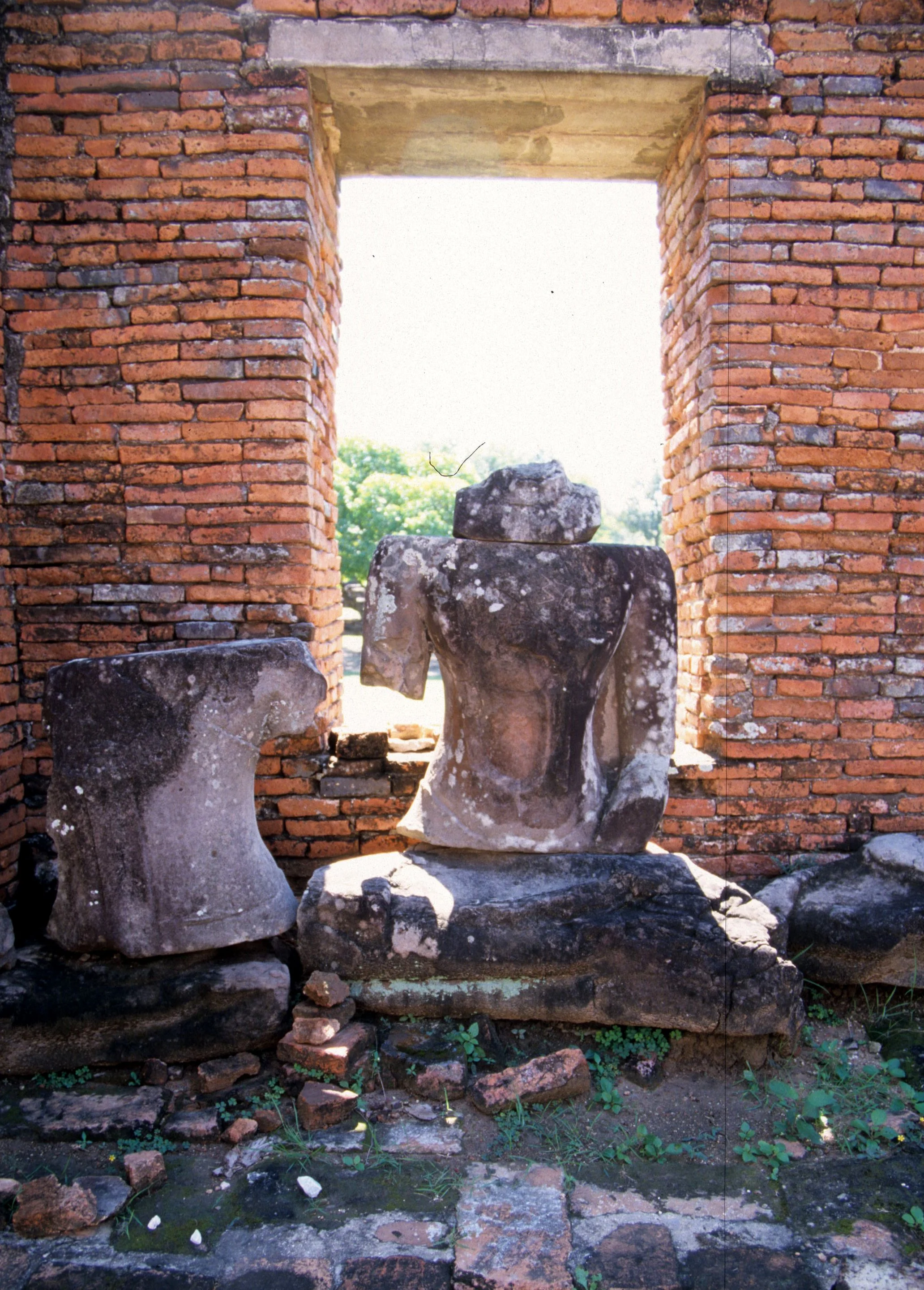 AYUDTHAYA - IMPERIAL PALACE RUINS J.jpg